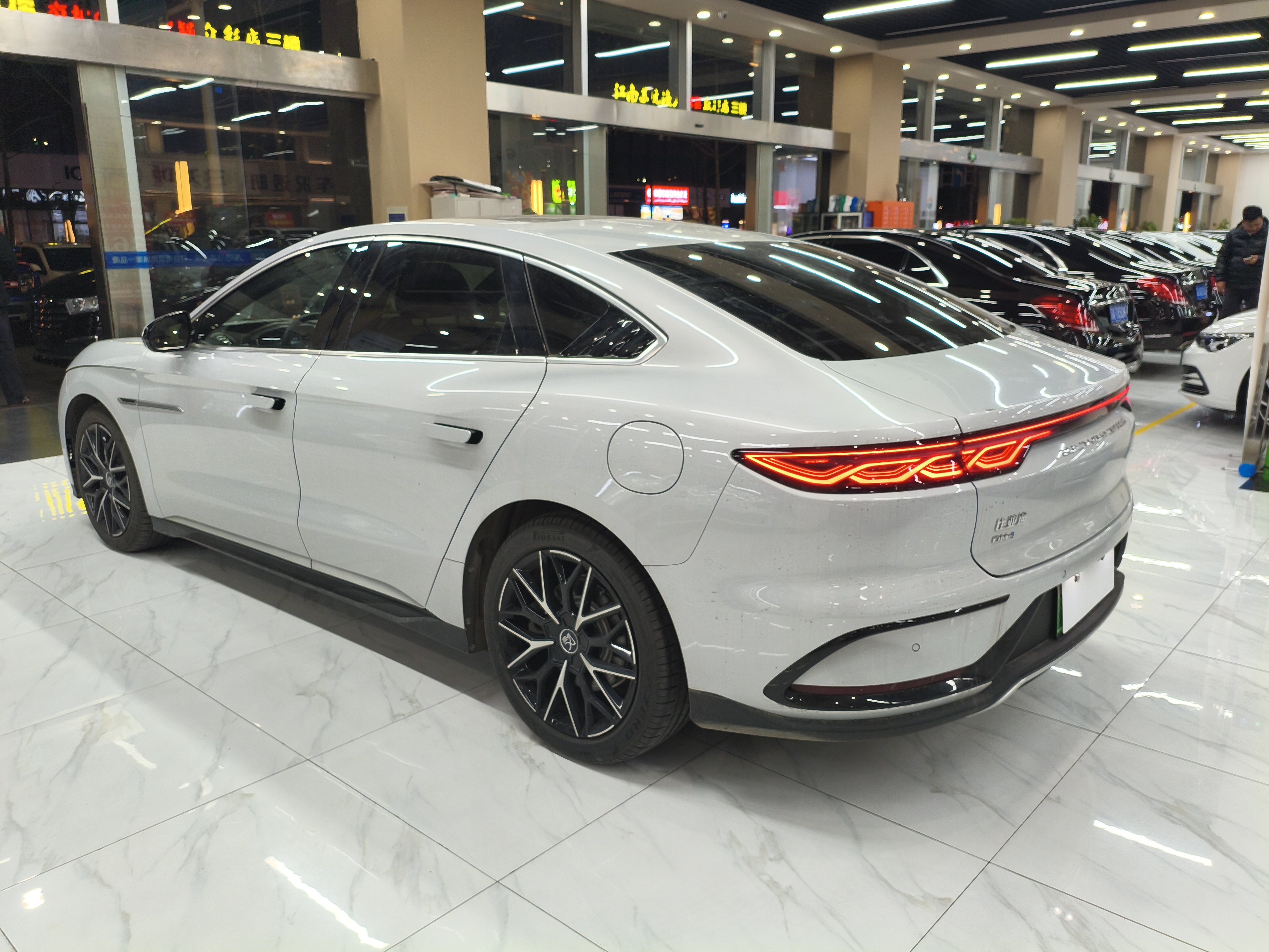 BYD Han 2024 car image #7