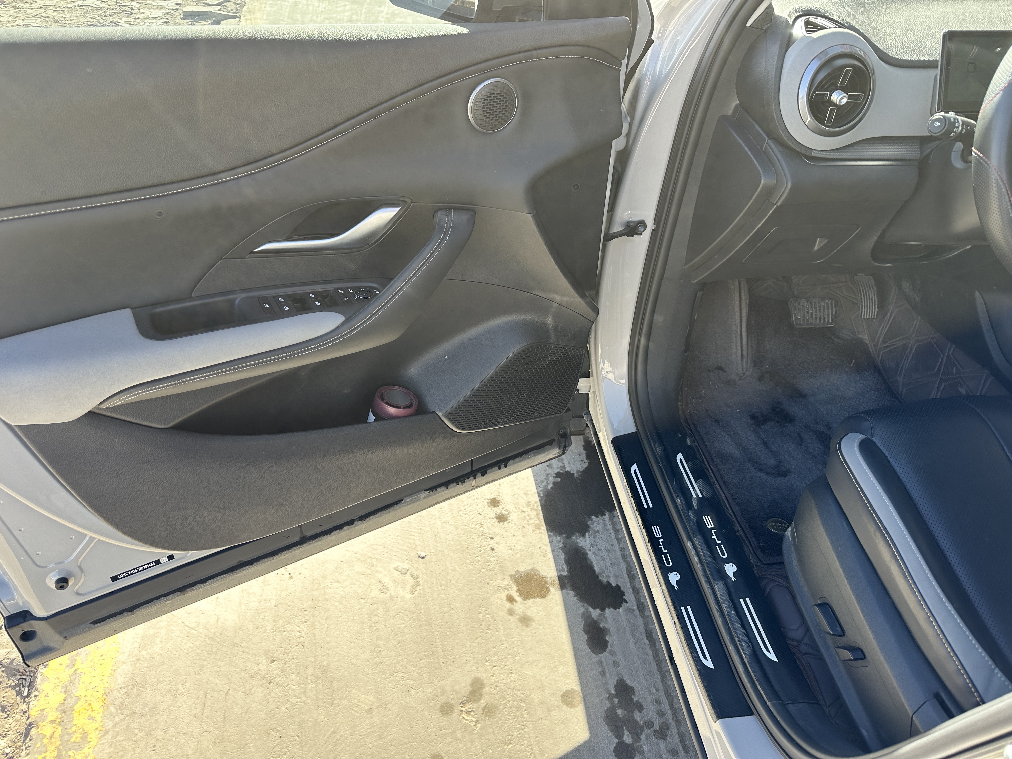 BYD Sea Lion 05 DM-i 2025 image de voiture #7