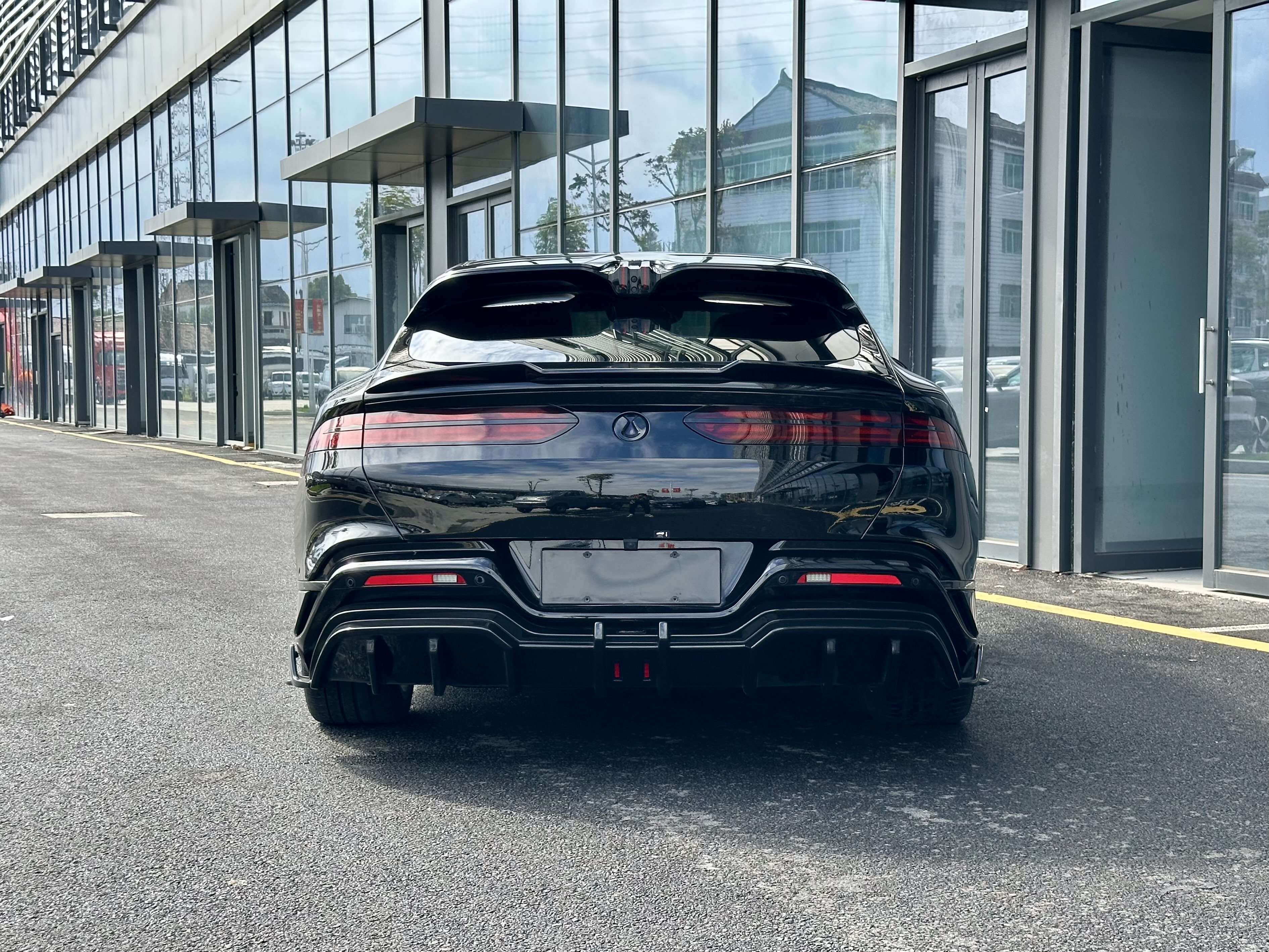 Denza X 2024 image de voiture #7