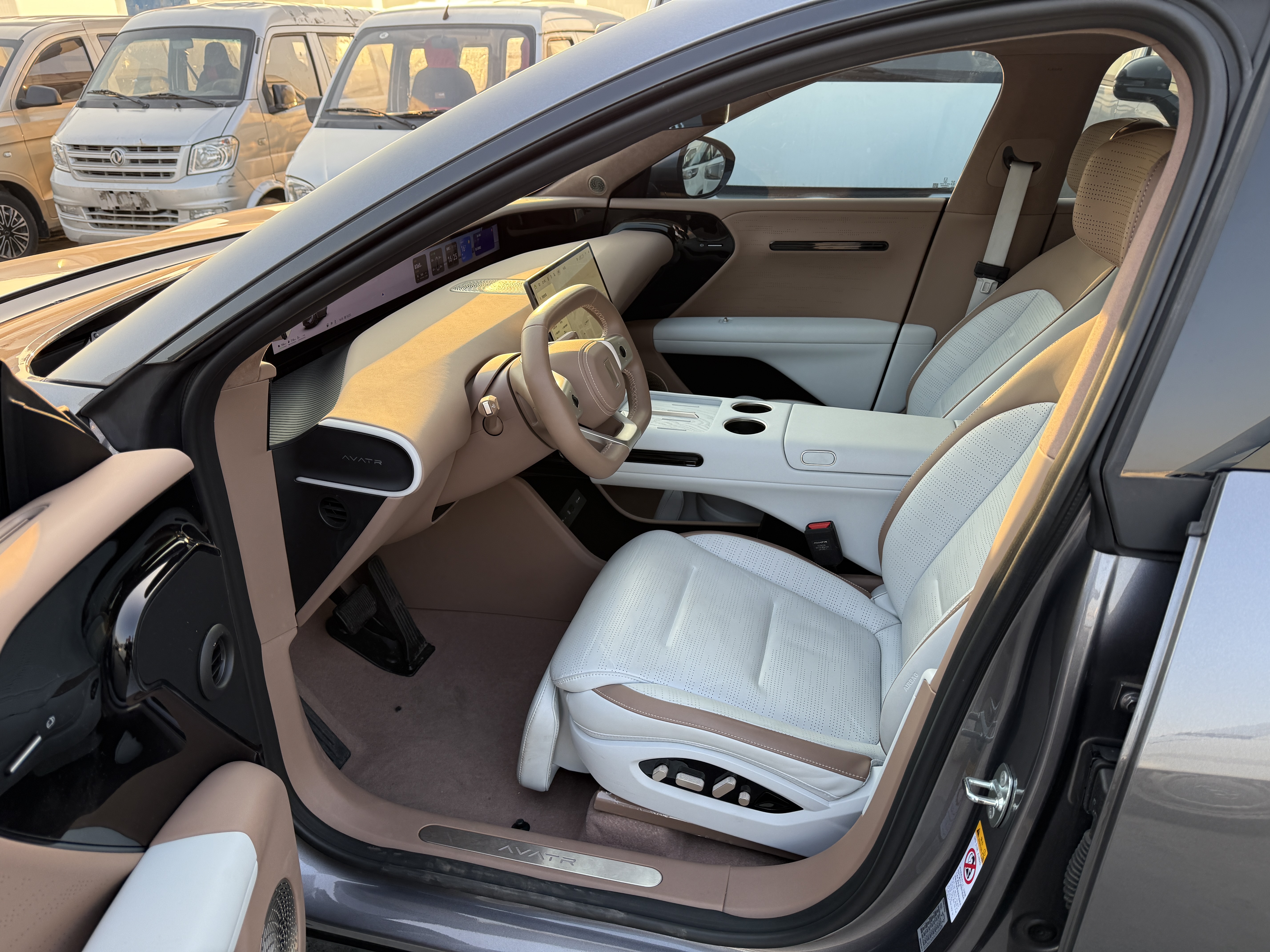 Avatr 07 2025 car image #7