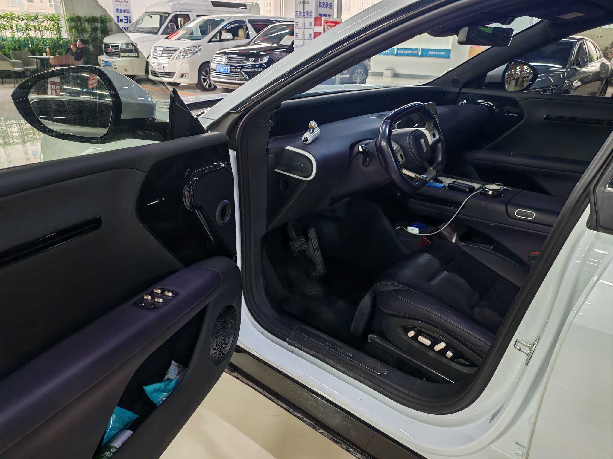 Avatr 07 2025 car image #7