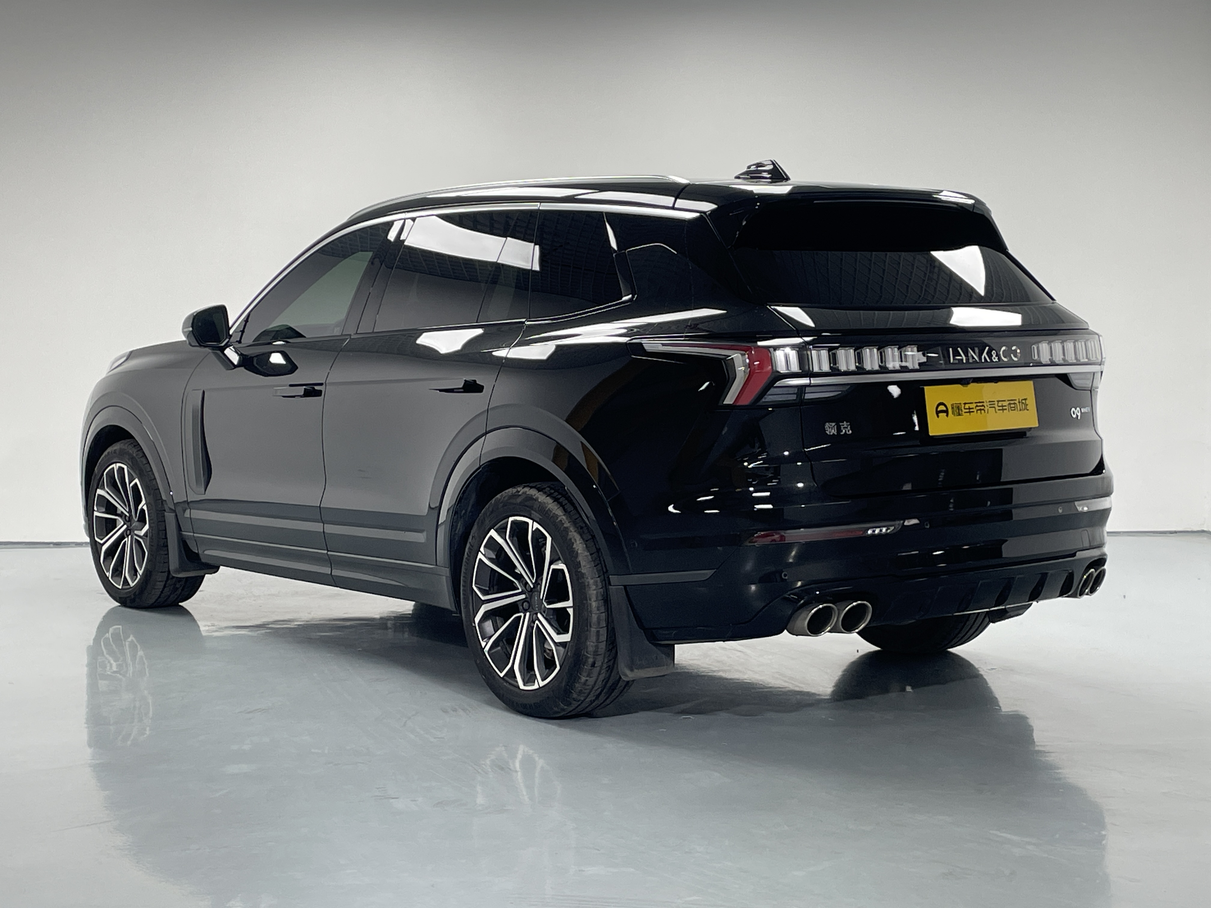 Lynk & Co 09 2025 car image #7