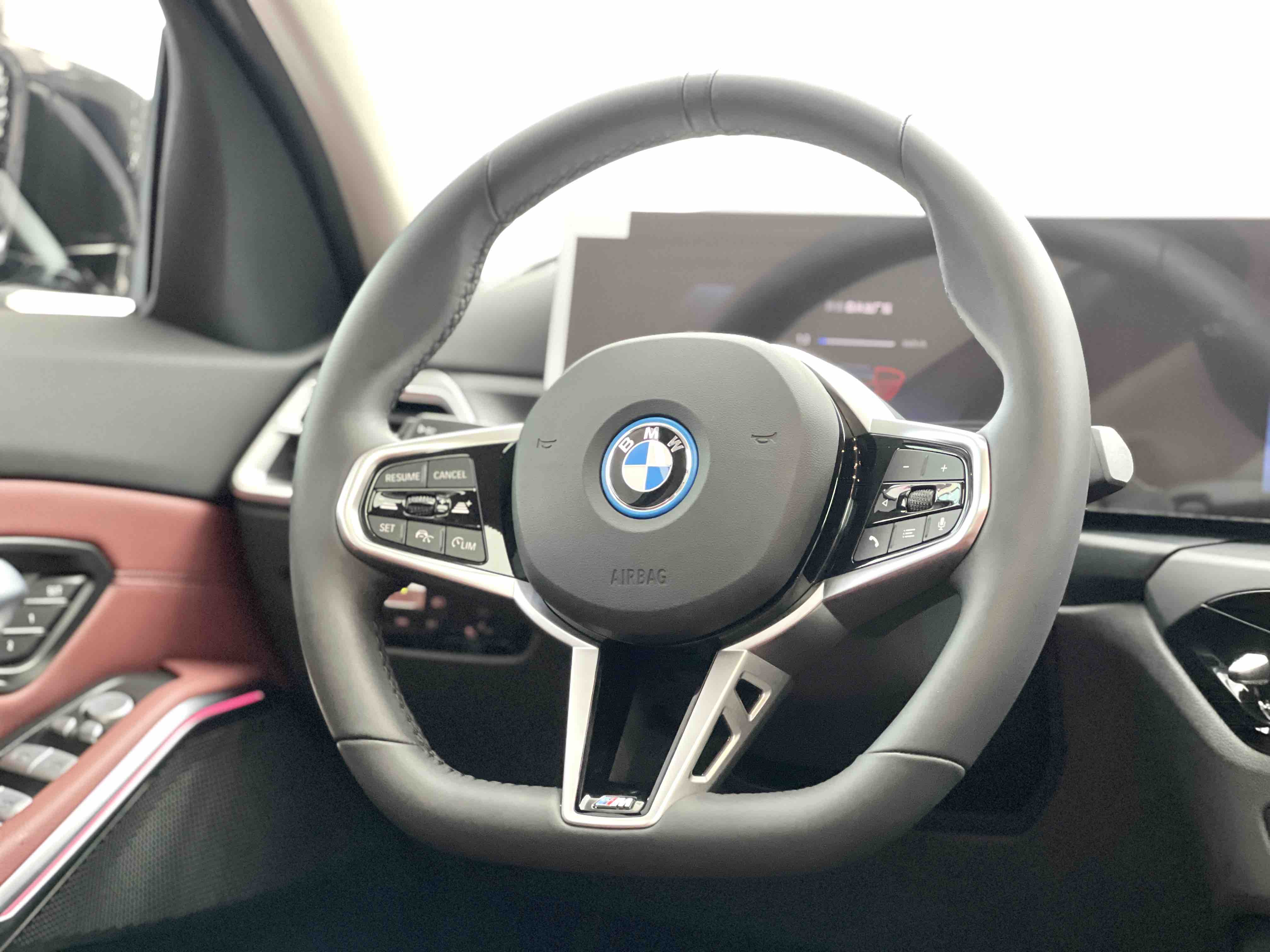 BMW i3 2024 car image #7