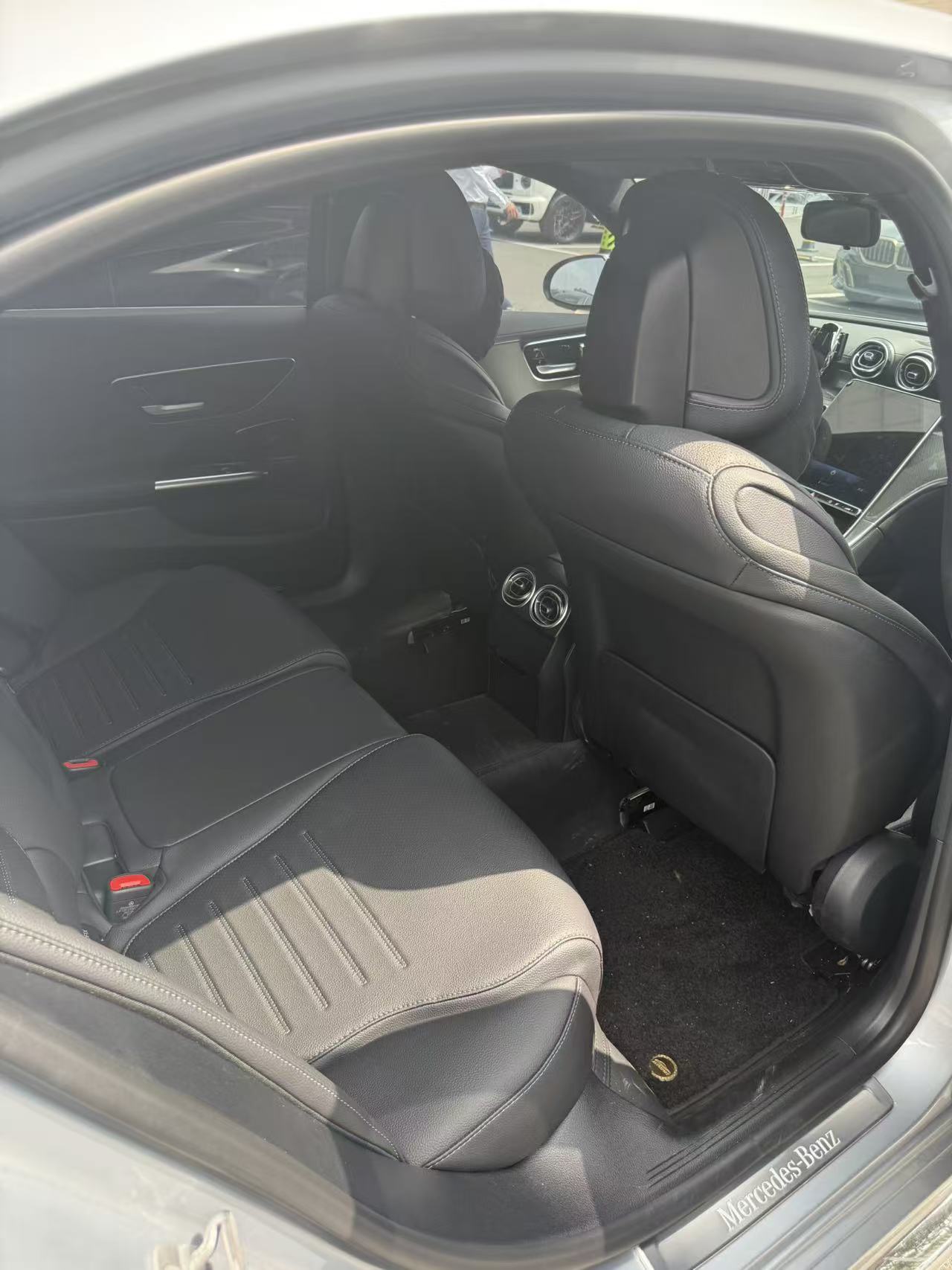 Mercedes-Benz C Class 2025 car image #7