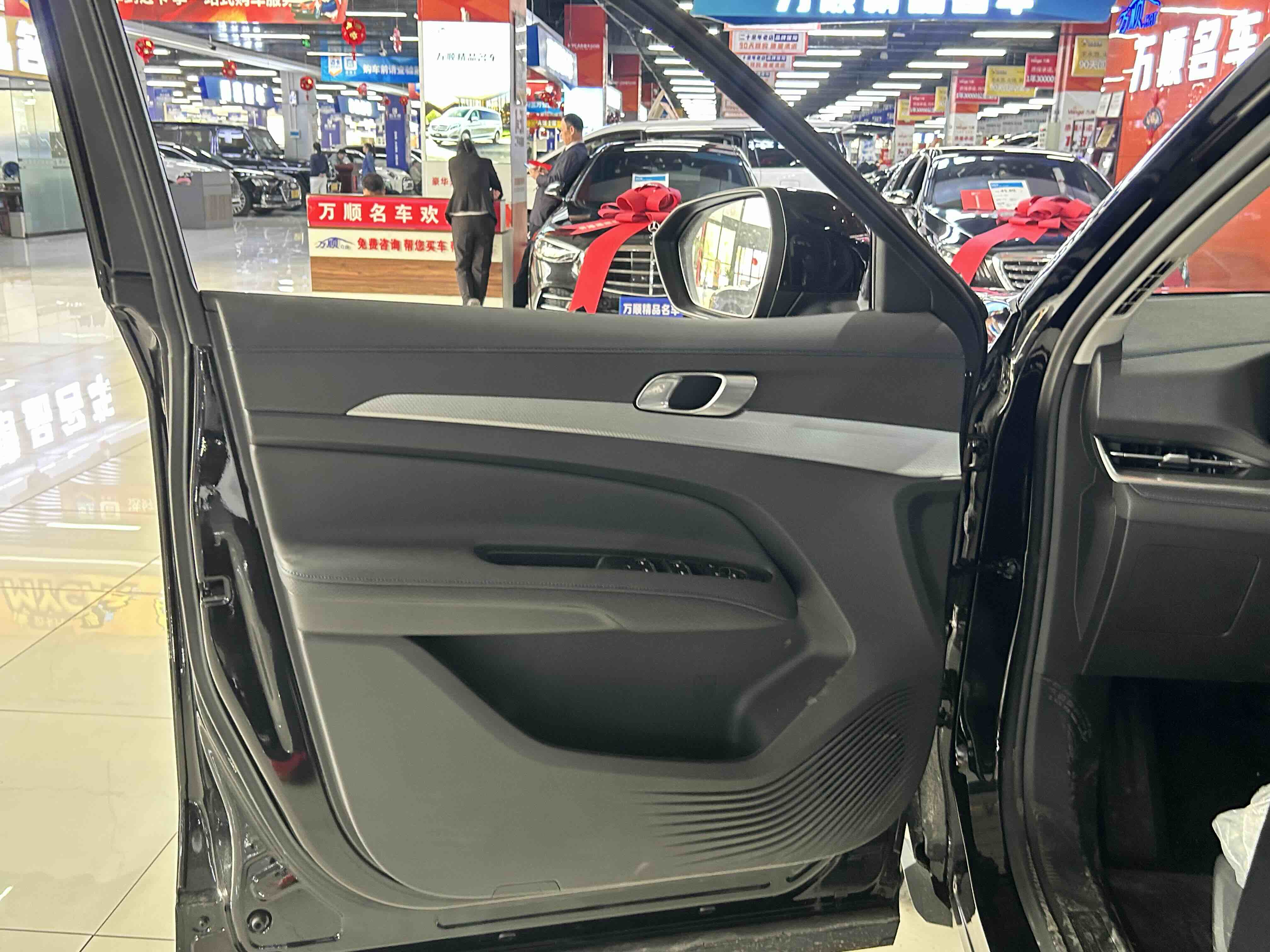 Ford Equator Sport 2026 immagine di auto #7