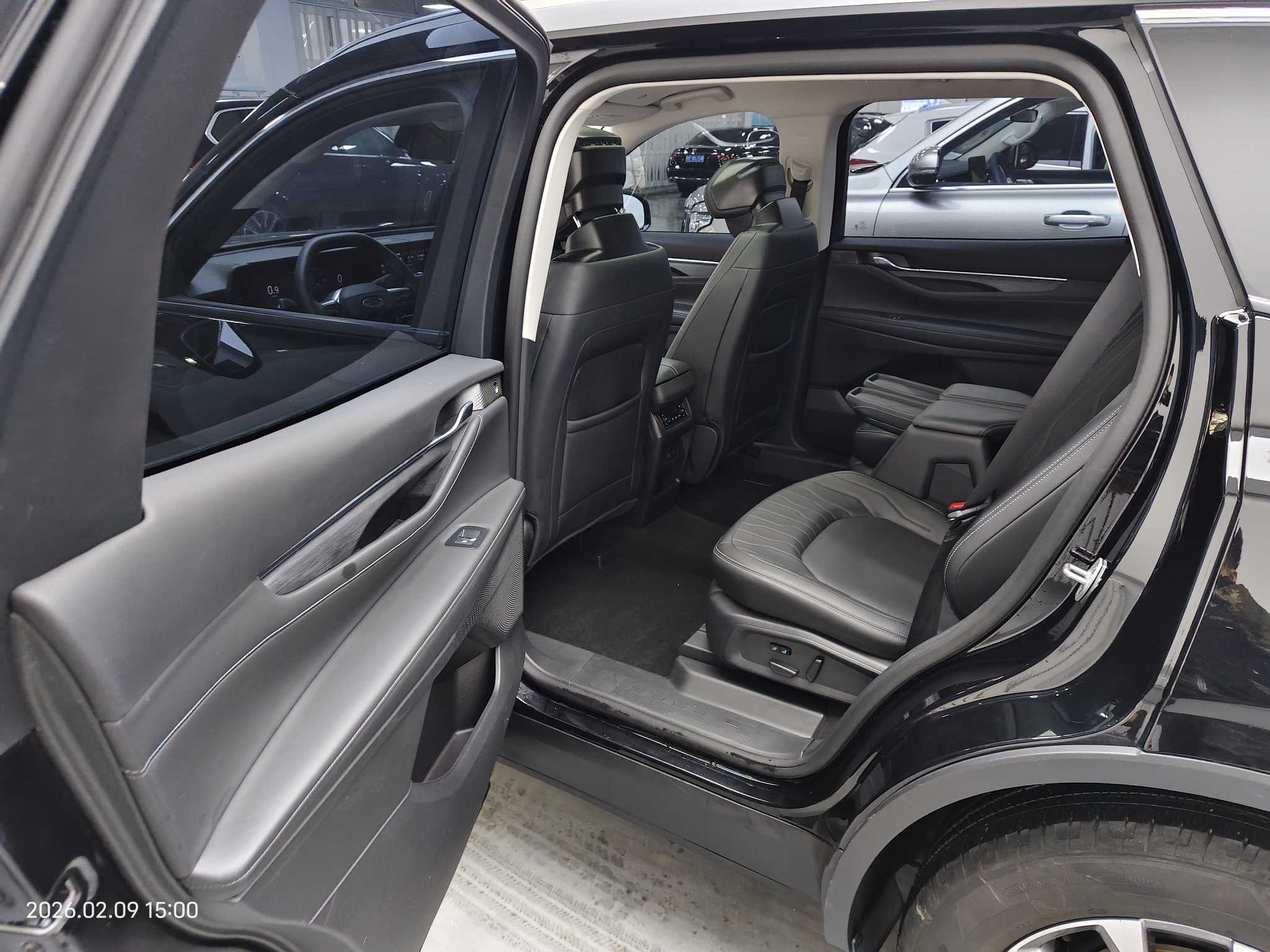 Ford Edge 2025 immagine di auto #7