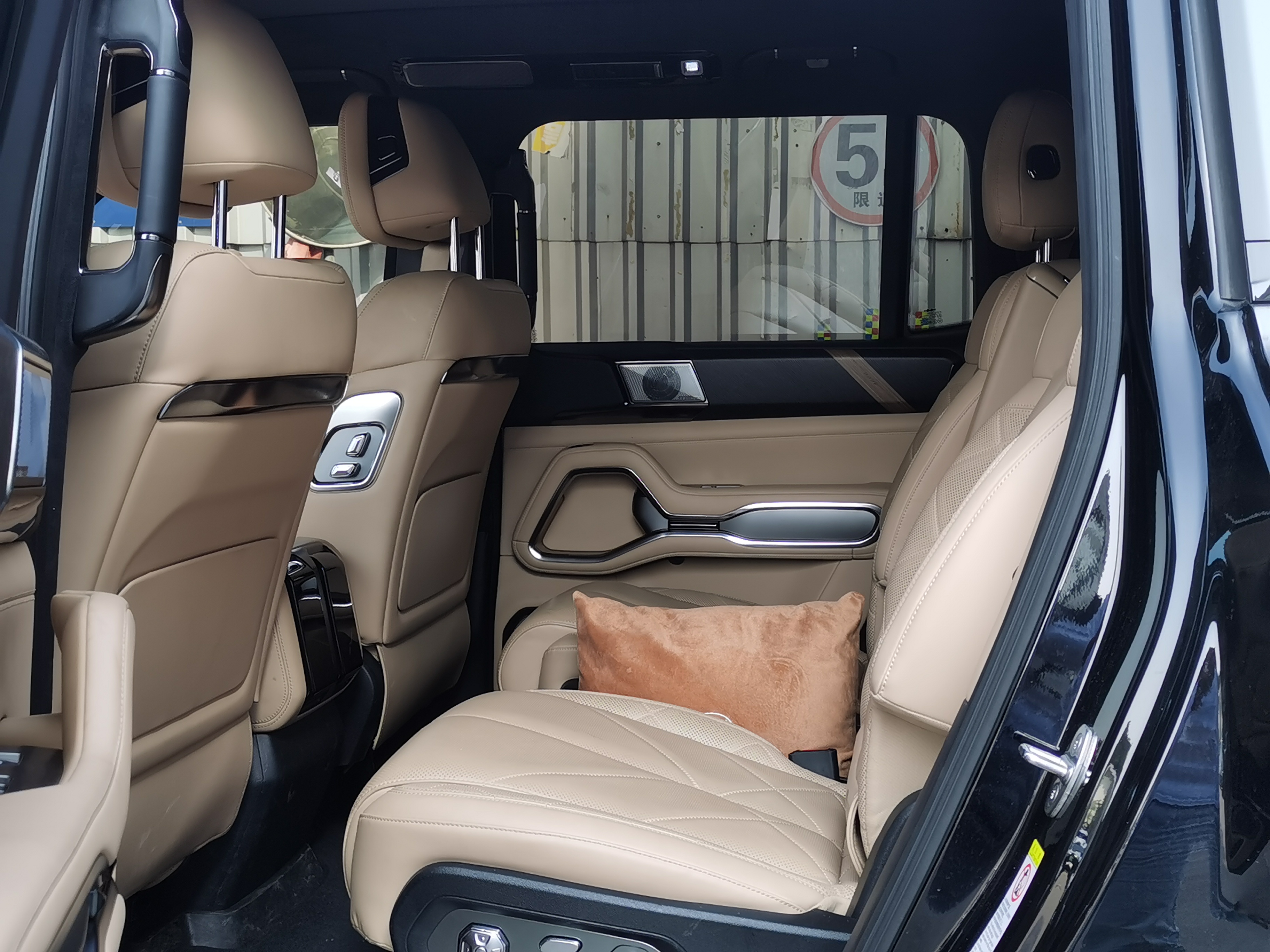 FangChengBao Leopard 8 2025 صورة سيارة #7