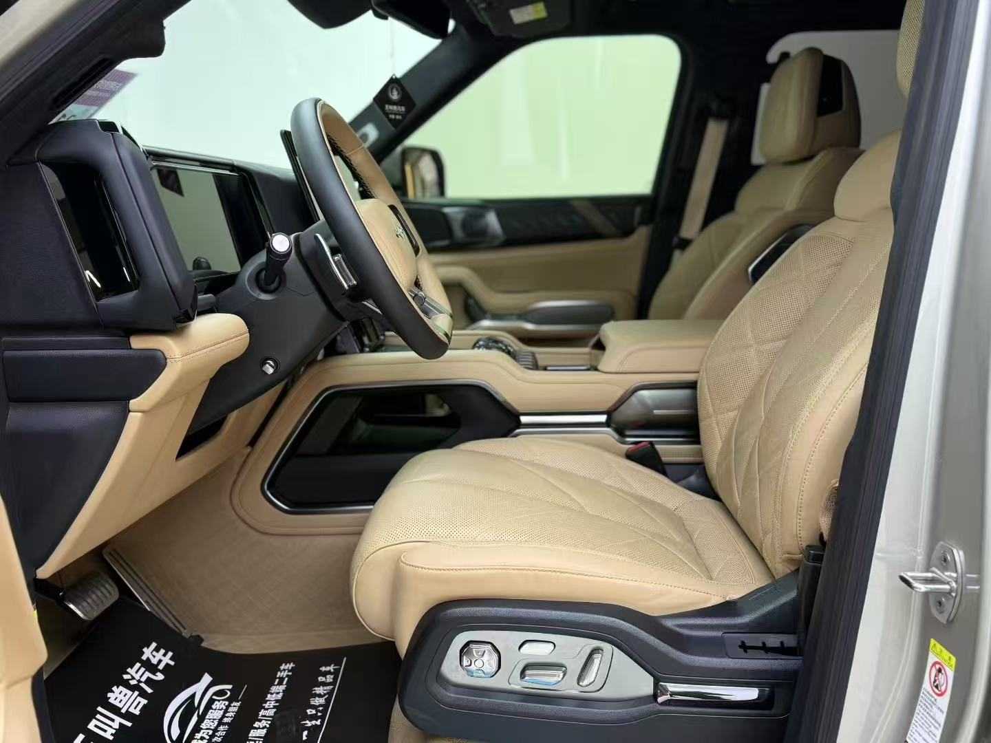 FangChengBao Leopard 8 2024 immagine di auto #7