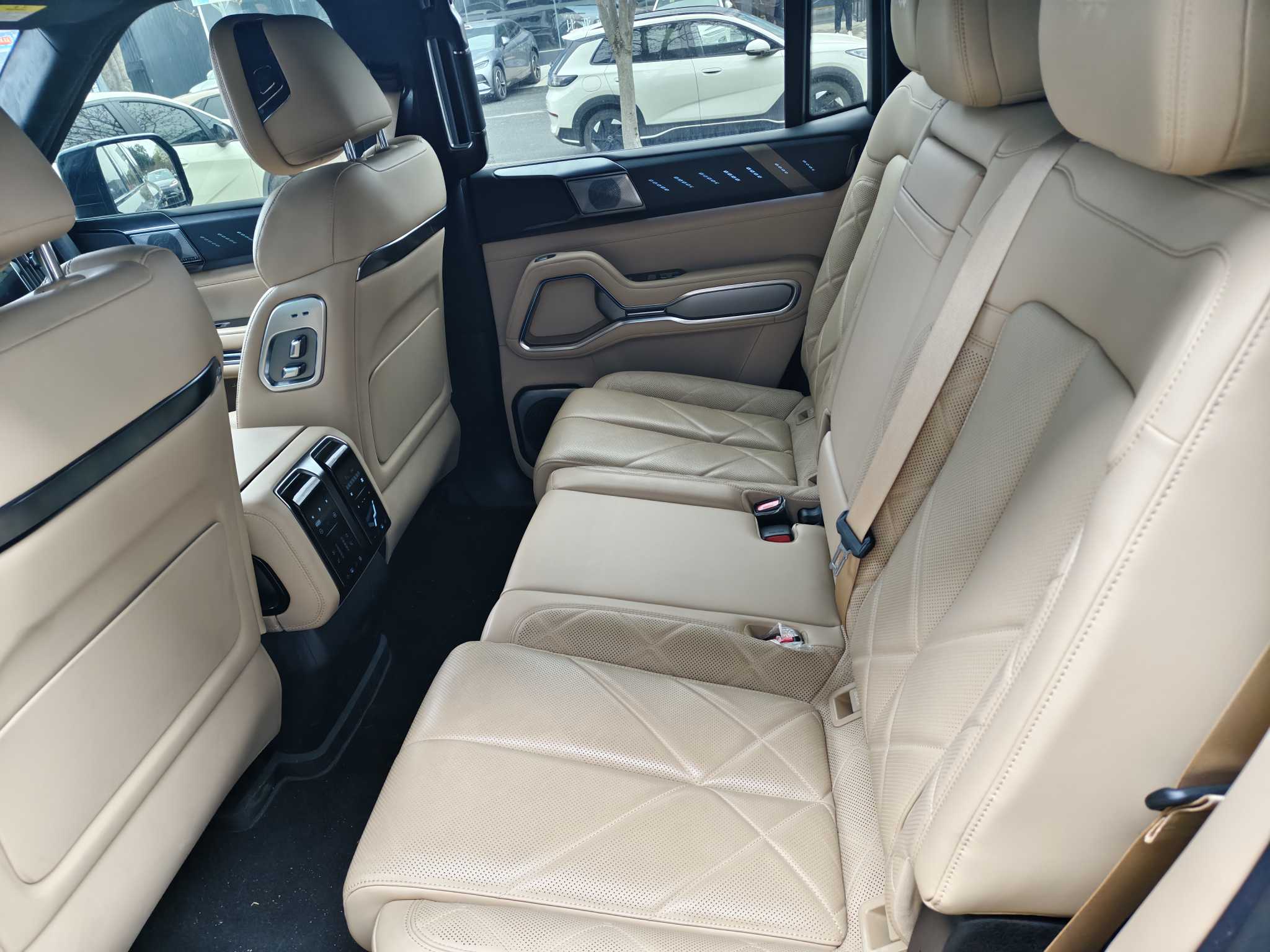 FangChengBao Leopard 8 2024 immagine di auto #7