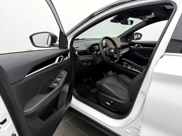 GEELY Coolray 2024 #7 GEELY Coolray 2024 car image #7
