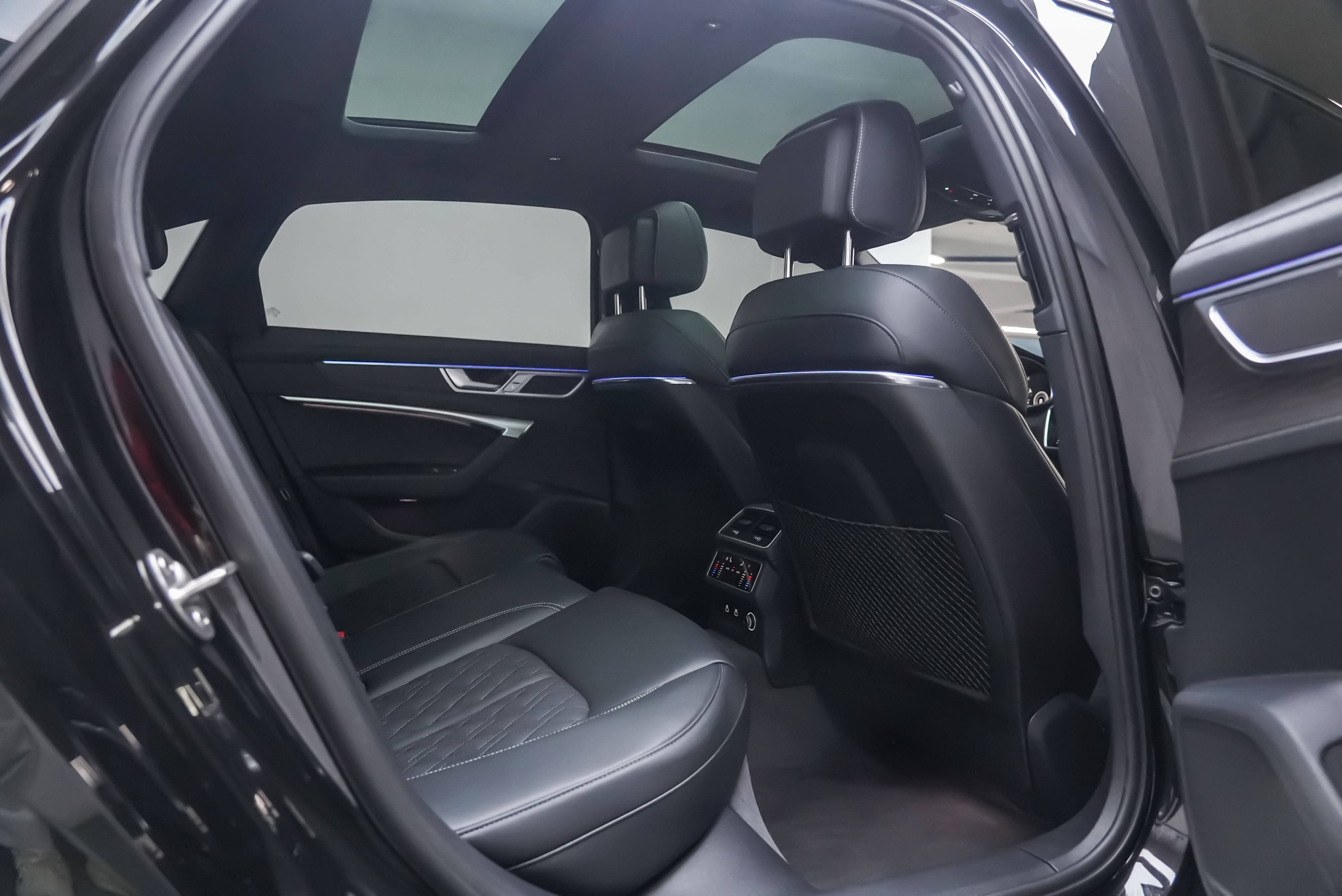 Audi A6L 2025 car image #7