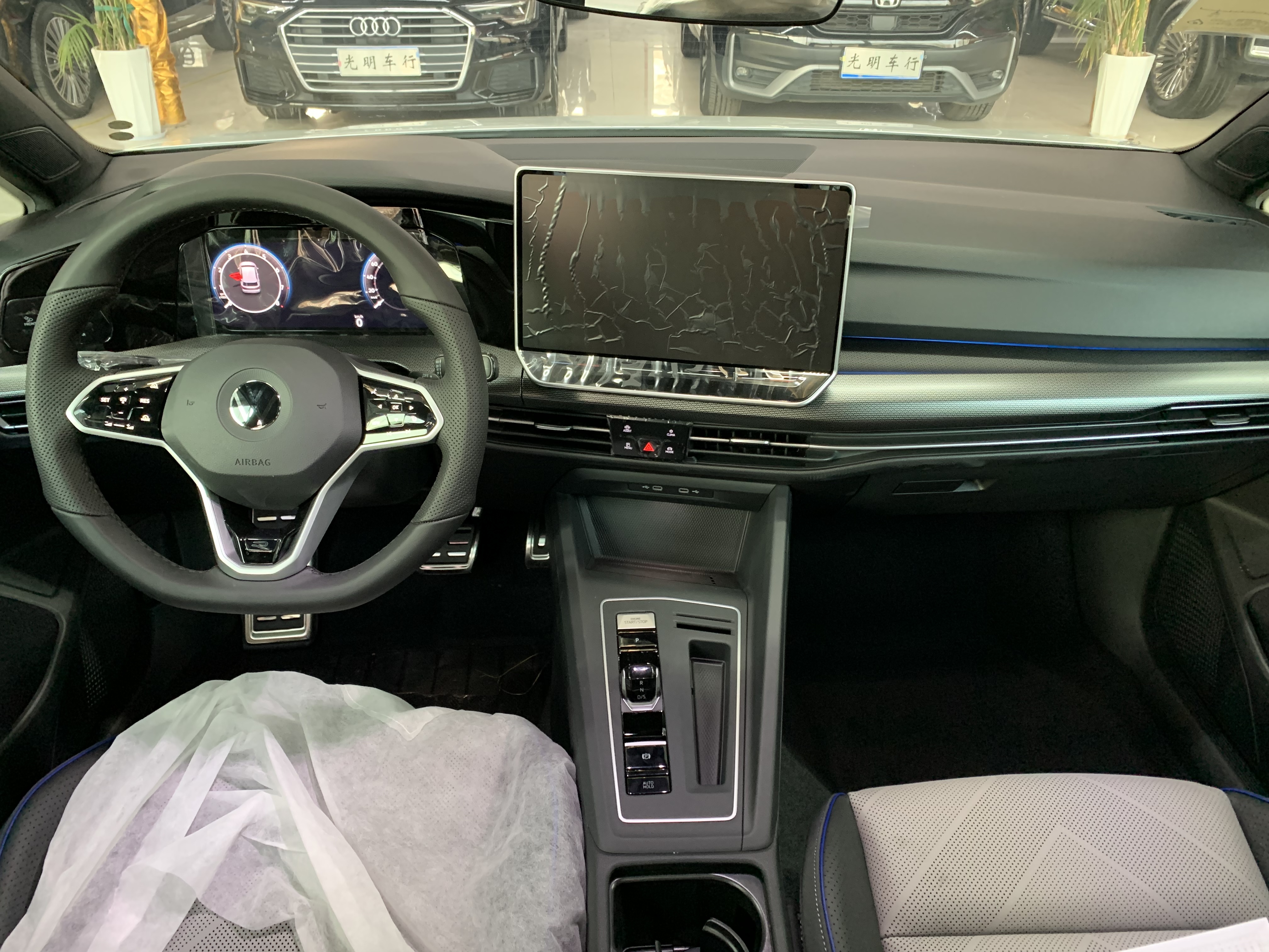 Volkswagen Golf 2026 car image #7