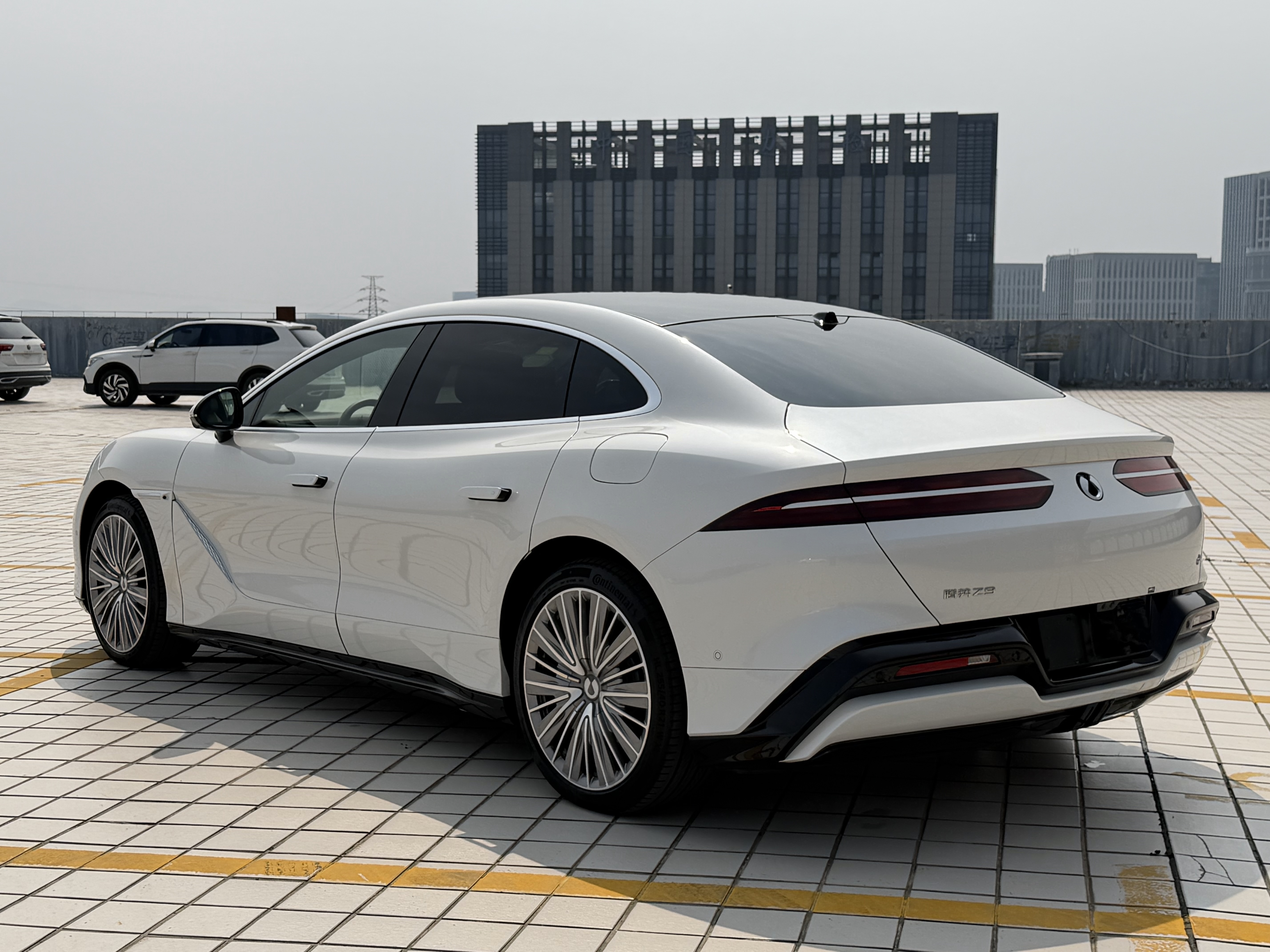 Denza Z9 2024 صورة سيارة #7