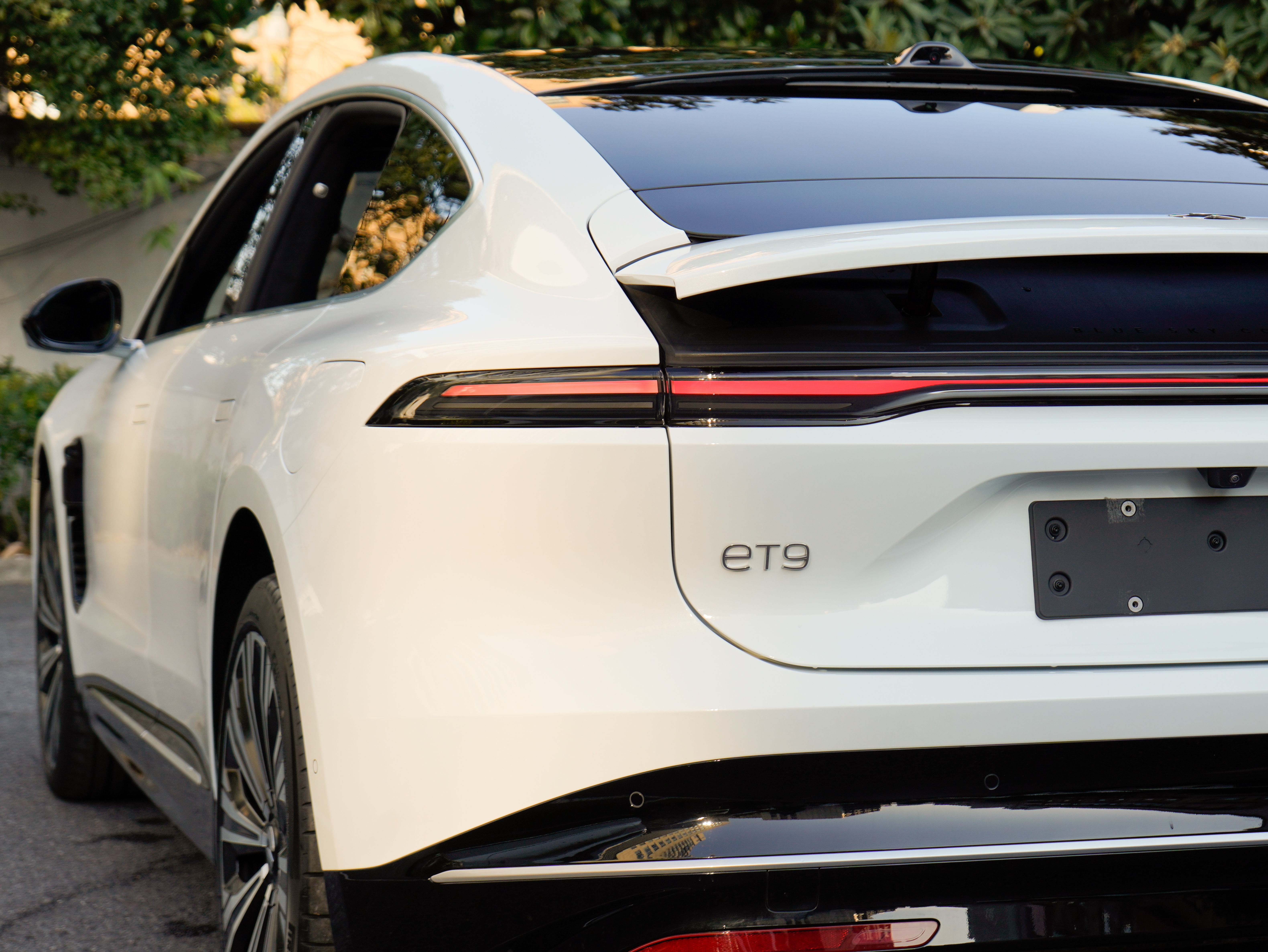 NIO ET9 2025 car image #7