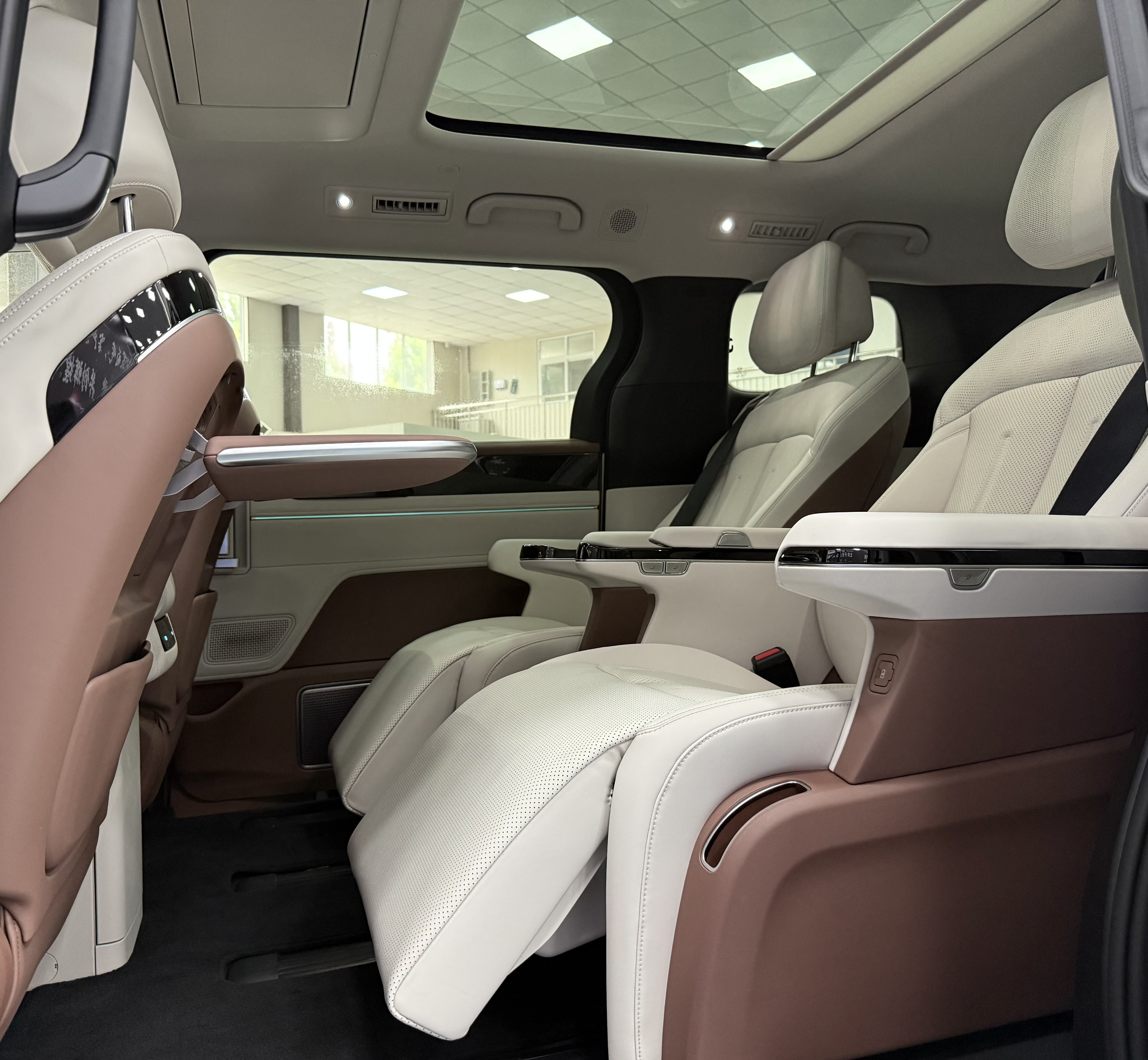 BYD Xia 2025 #7 BYD Xia 2025 car image #7