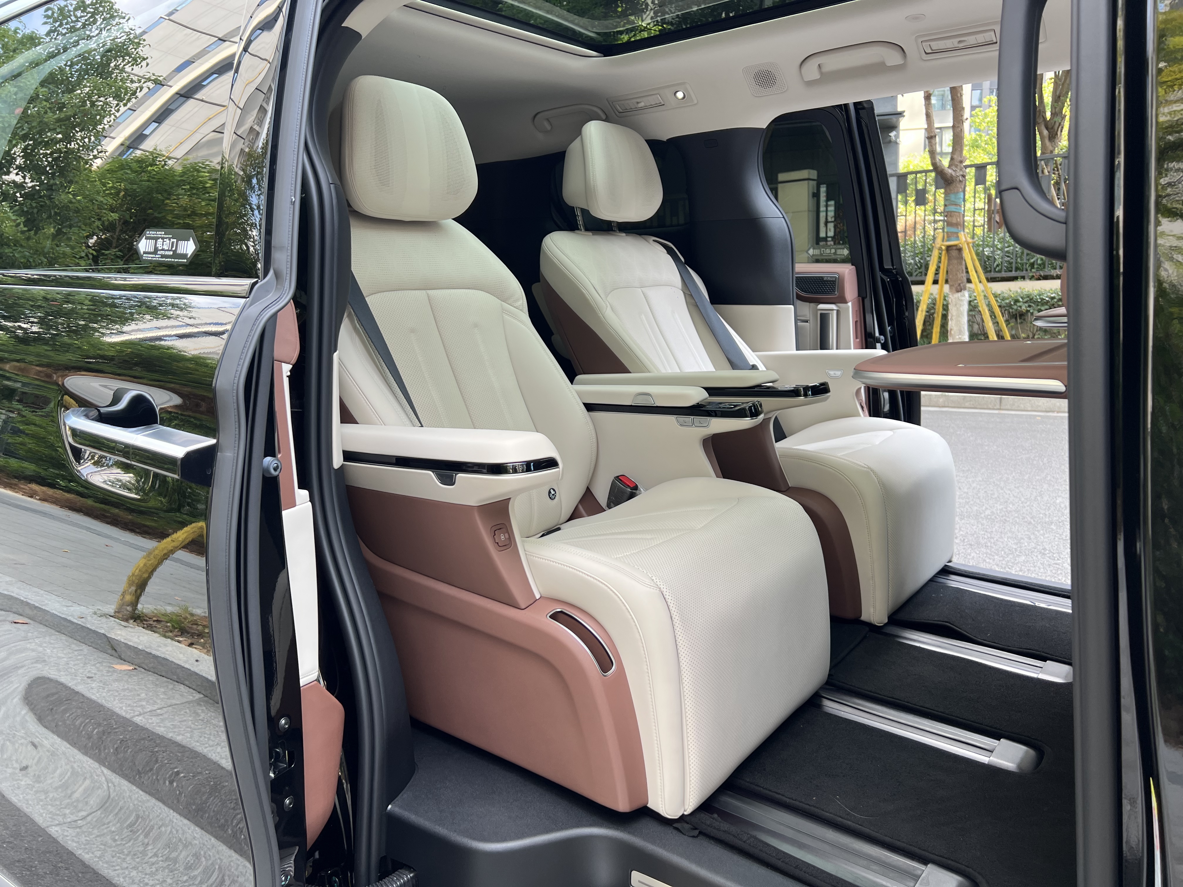 BYD Xia 2025 immagine di auto #7