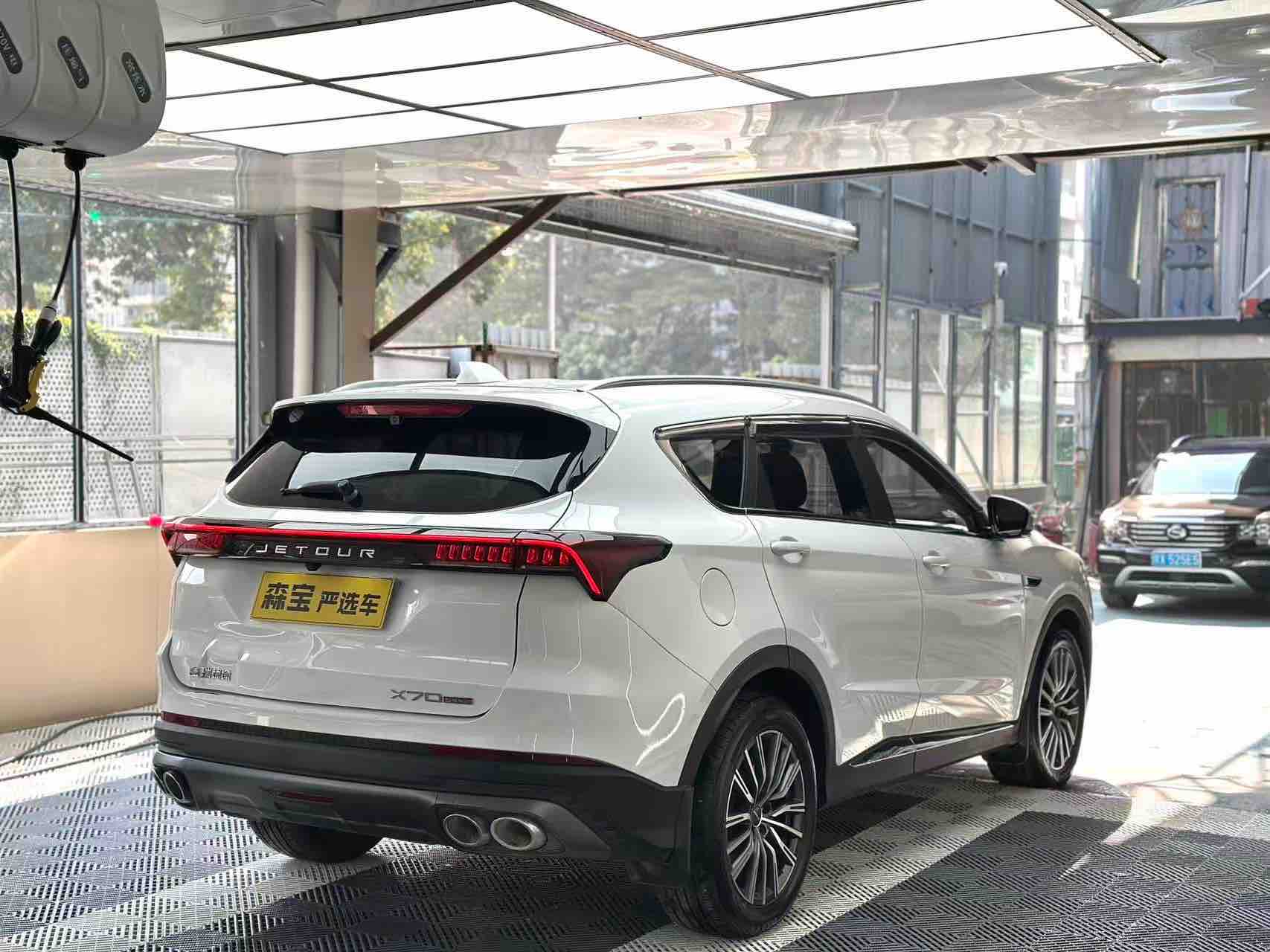 X70 PLUS 2025 #7 X70 PLUS 2025 car image #7