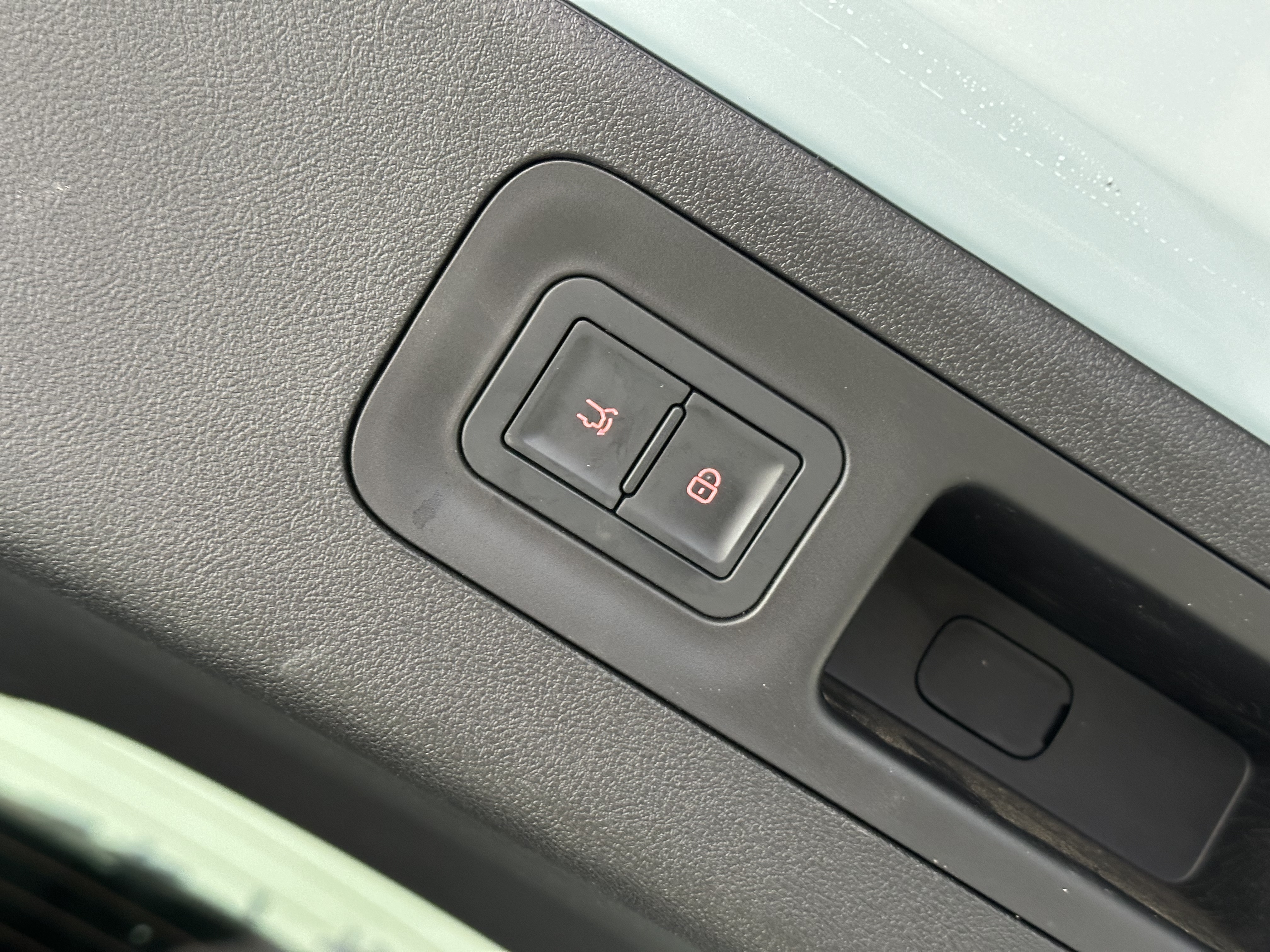 BYD SongL DM-i 2025 #7 BYD SongL DM-i 2025 car image #7