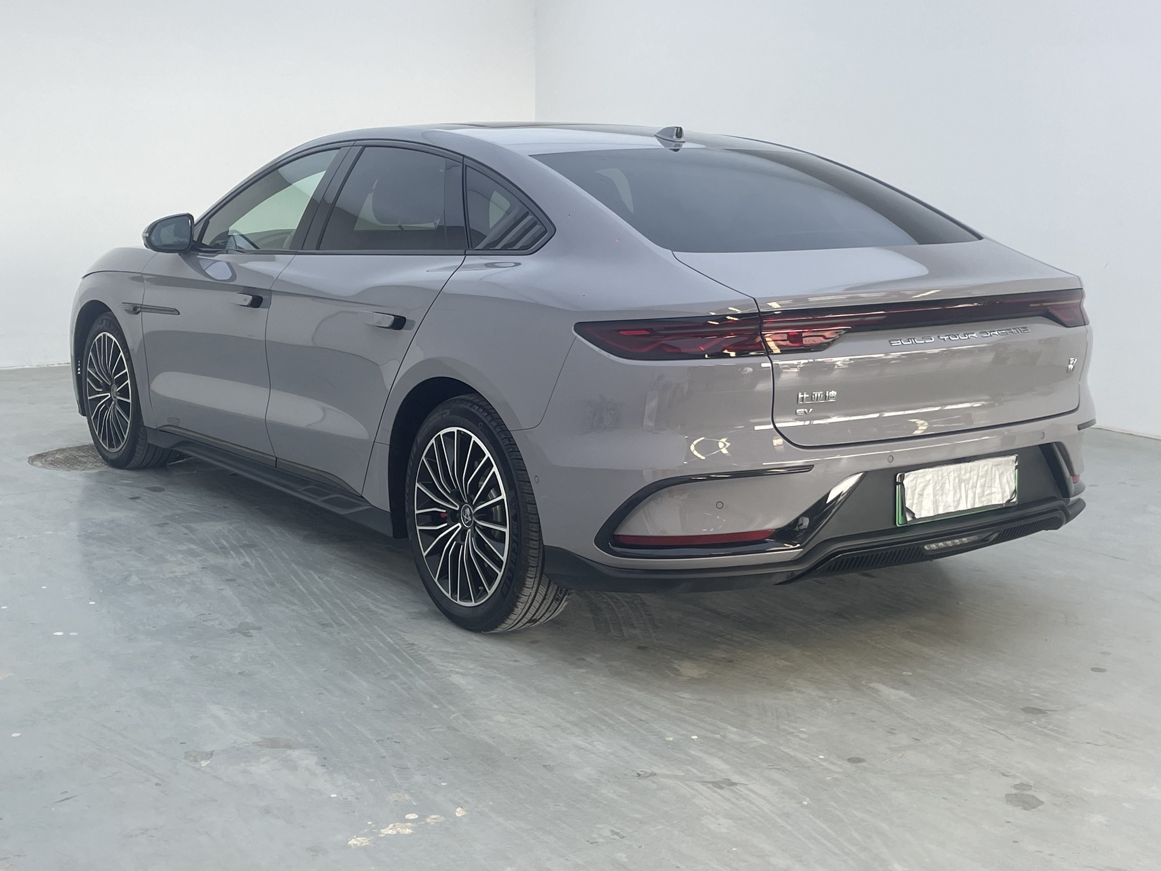 BYD Han 2025 #7 BYD Han 2025 car image #7