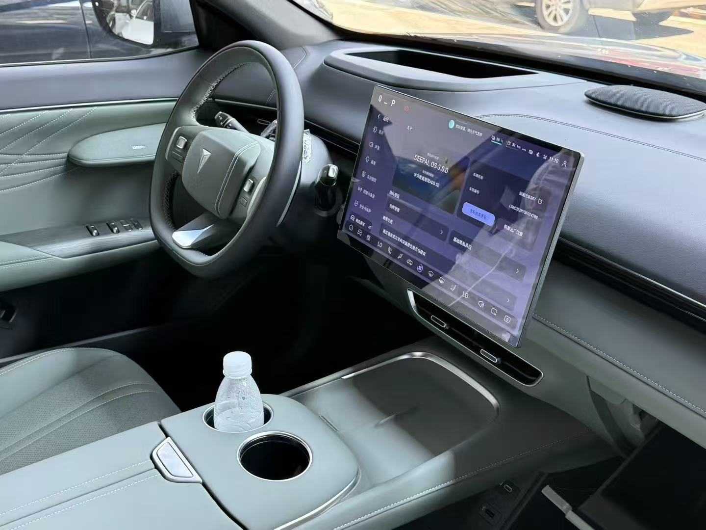 Deepal S07 2025 car image #7