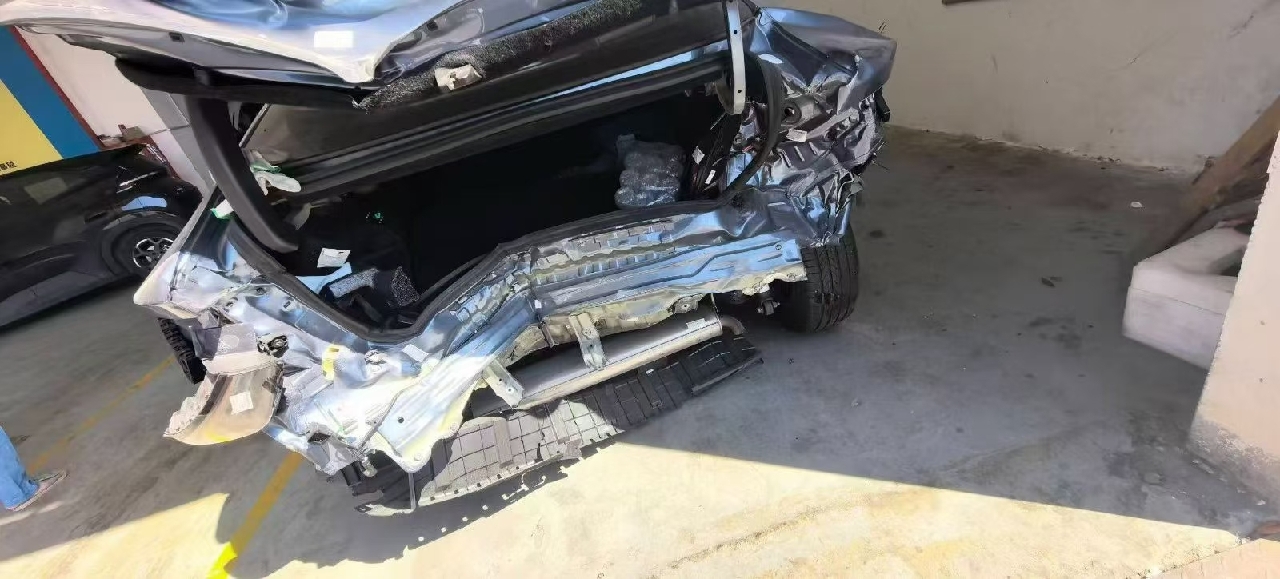 BYD Seal 06 DM-i 2025 immagine di auto #7