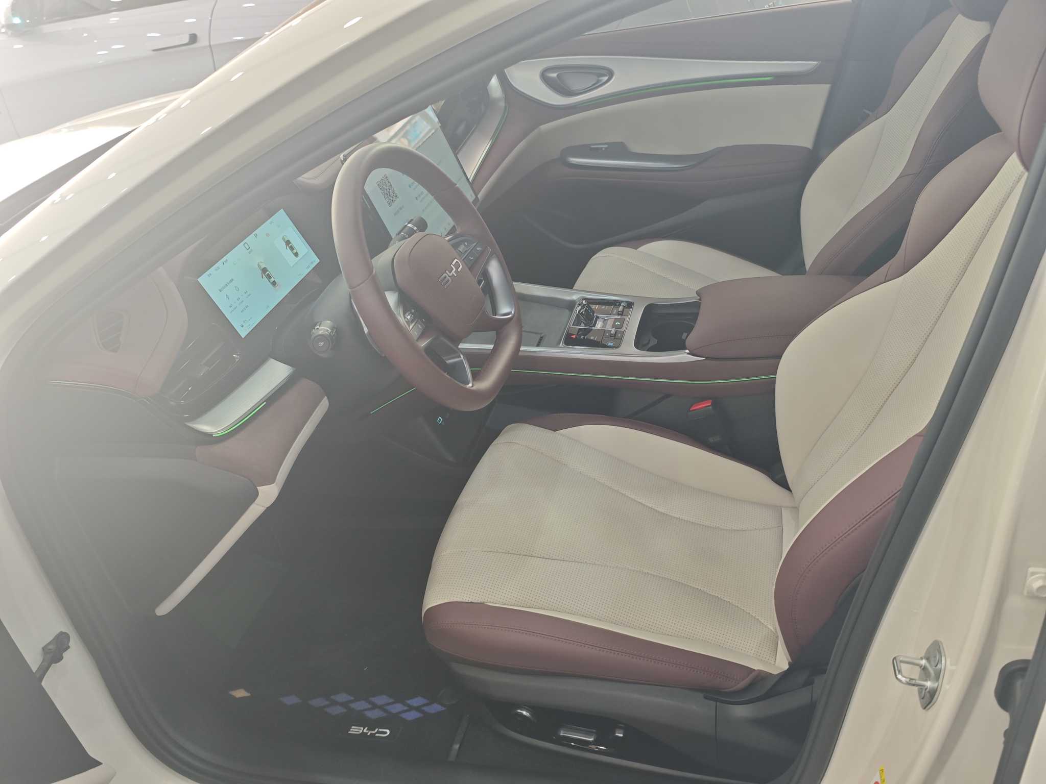 BYD Seal 07 DM-i 2025 car image #7