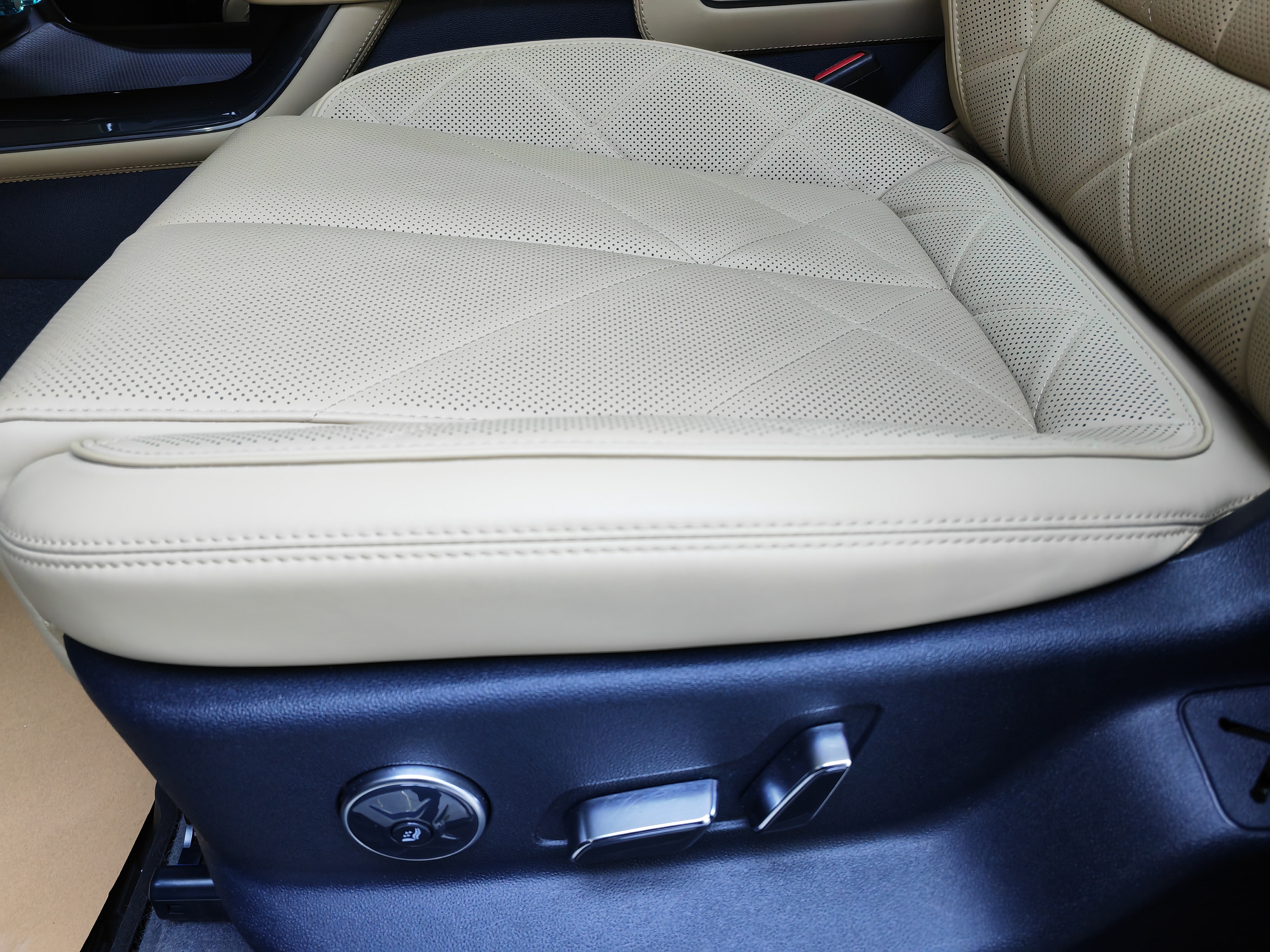 FangChengBao Leopard 5 2025 car image #7