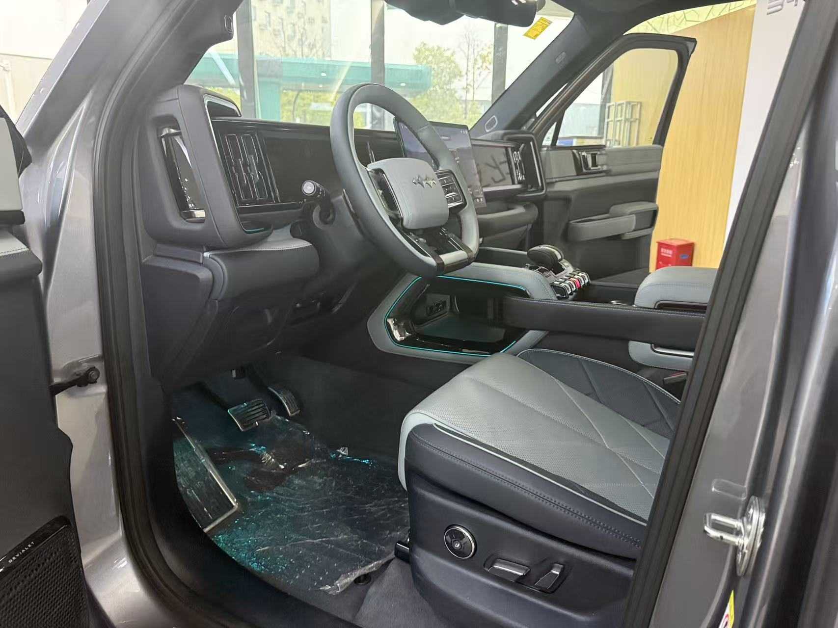 FangChengBao Leopard 5 2025 car image #7