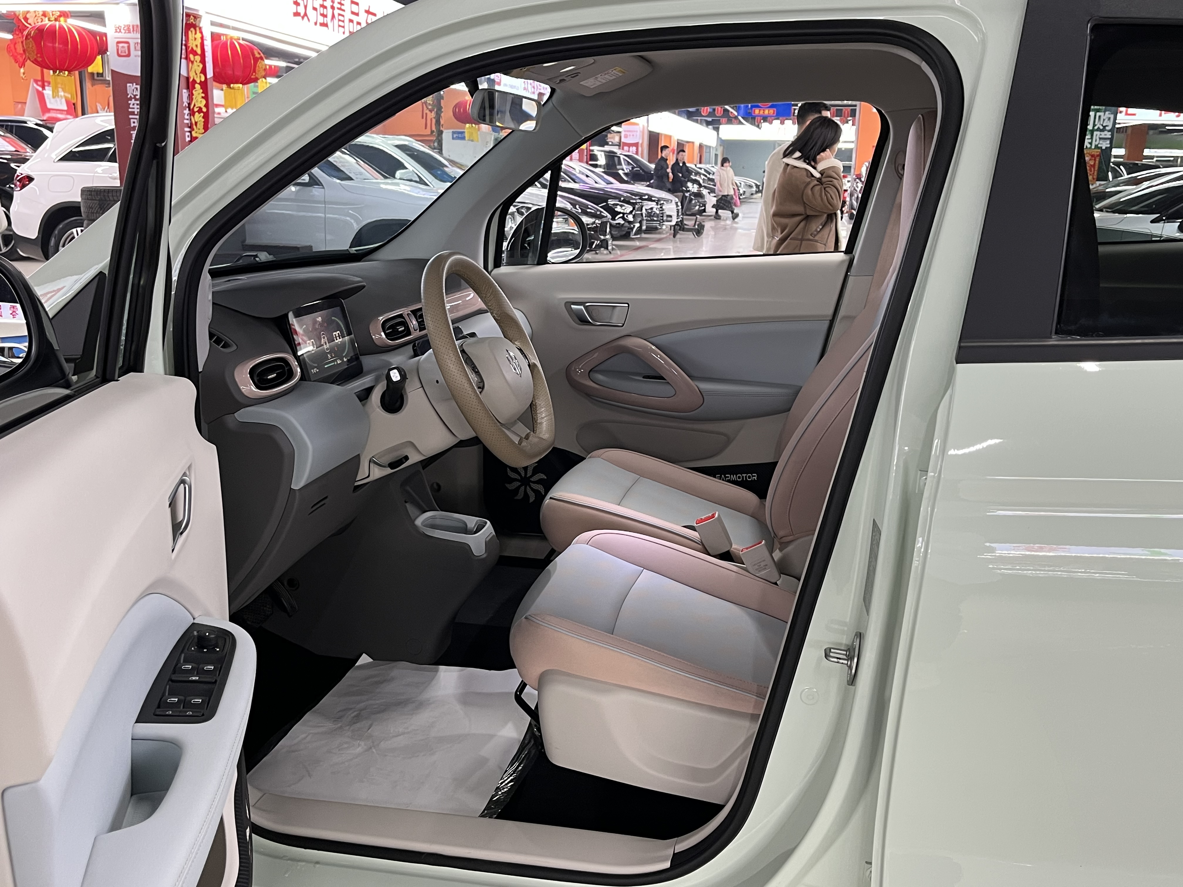 零跑汽车 零跑T03 2025 汽车图片 #7