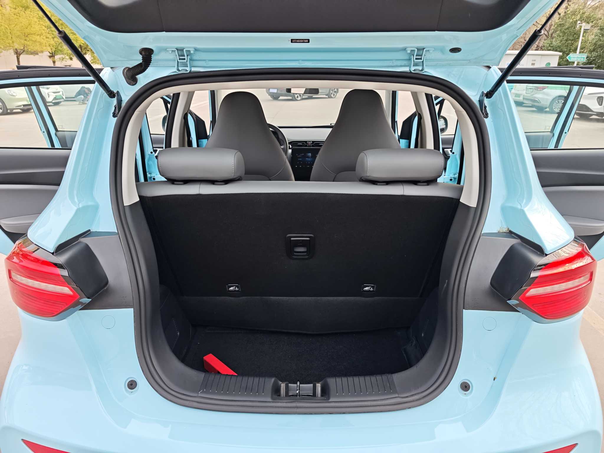 零跑汽车 零跑T03 2025 汽车图片 #7