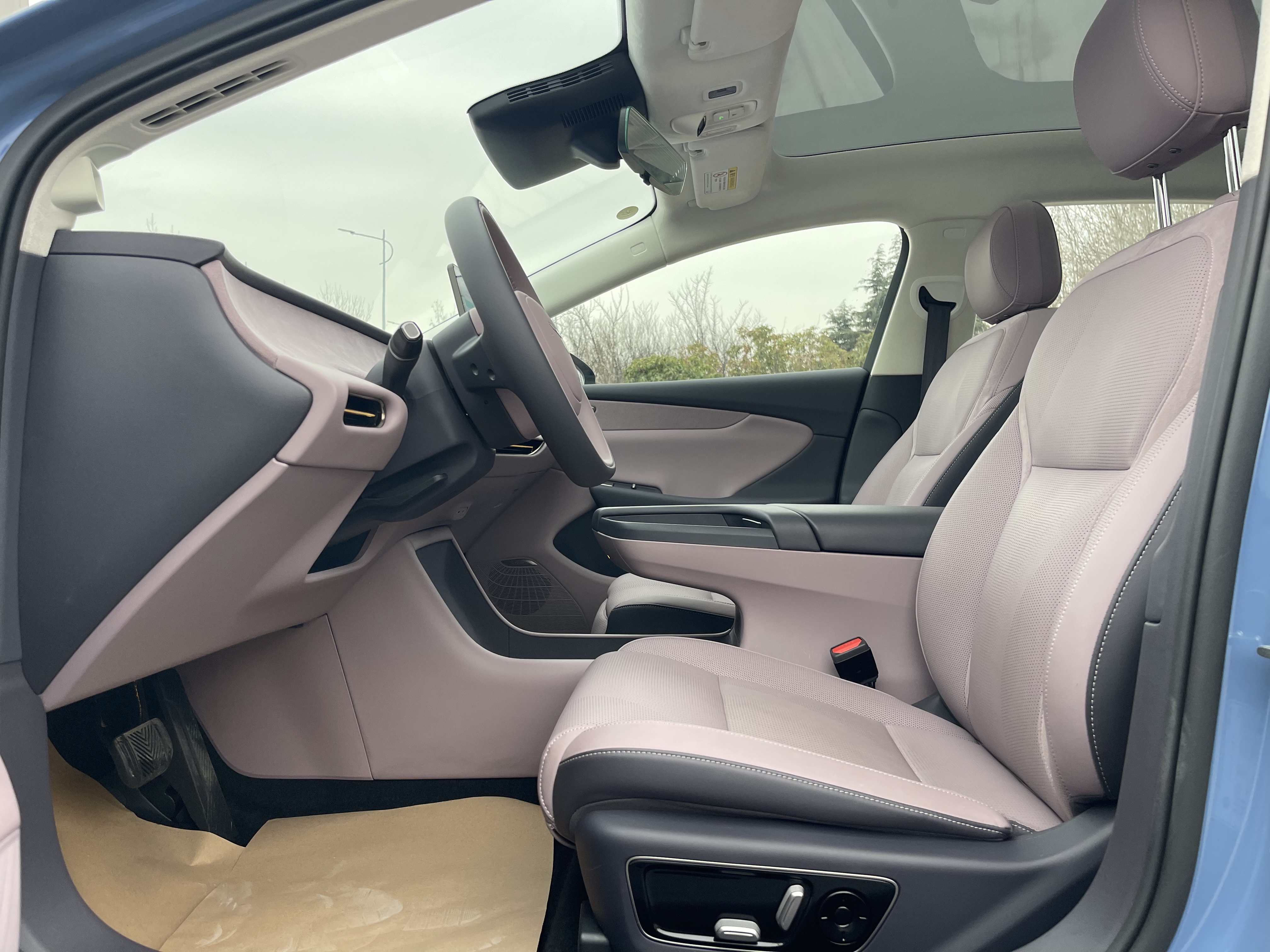 HongQi 2025 car image #7