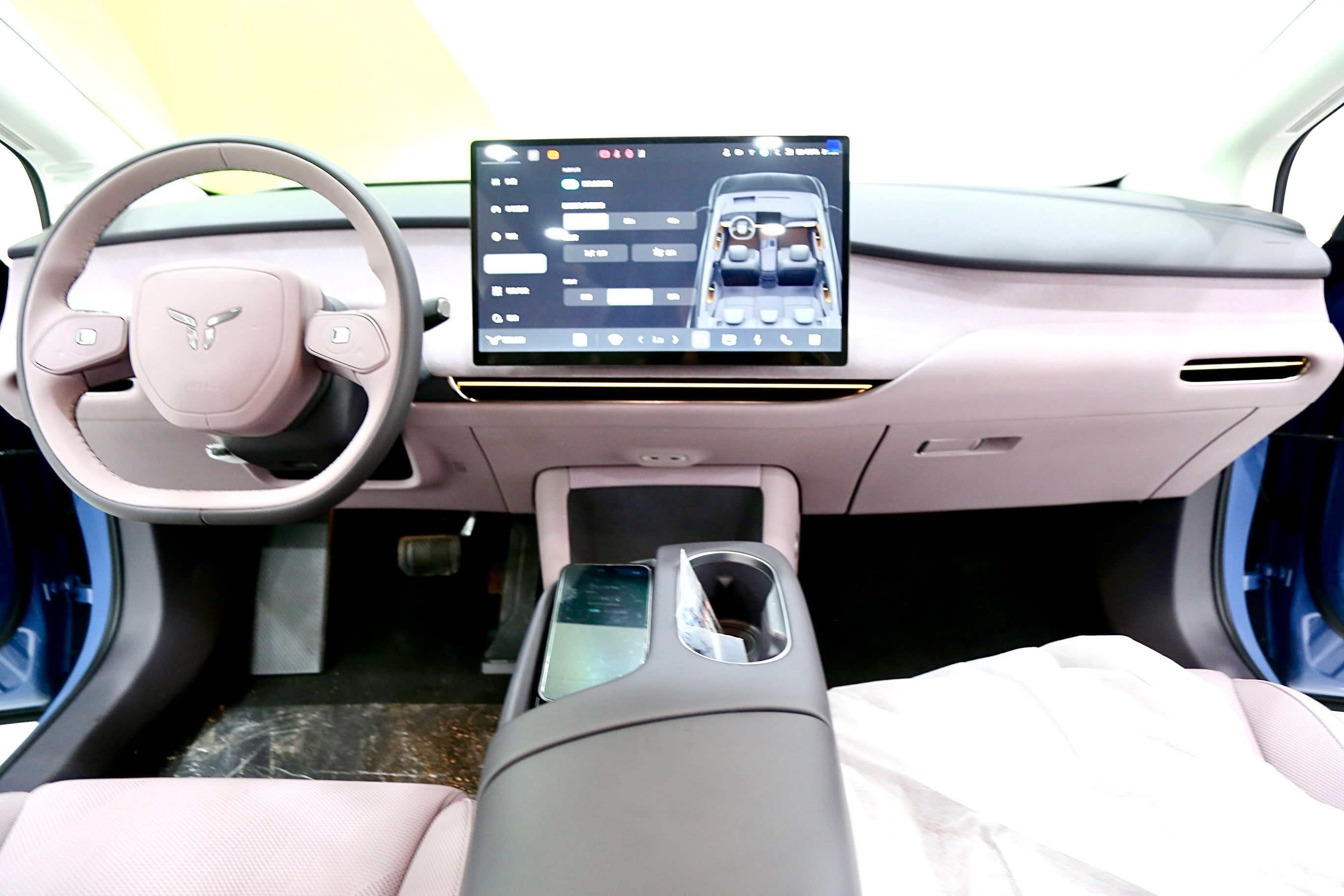 HongQi 2025 #7 HongQi 2025 car image #7