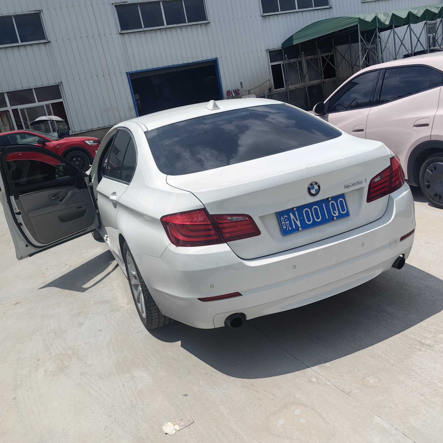 BMW 5 Series (Imported) 2011 car image #7