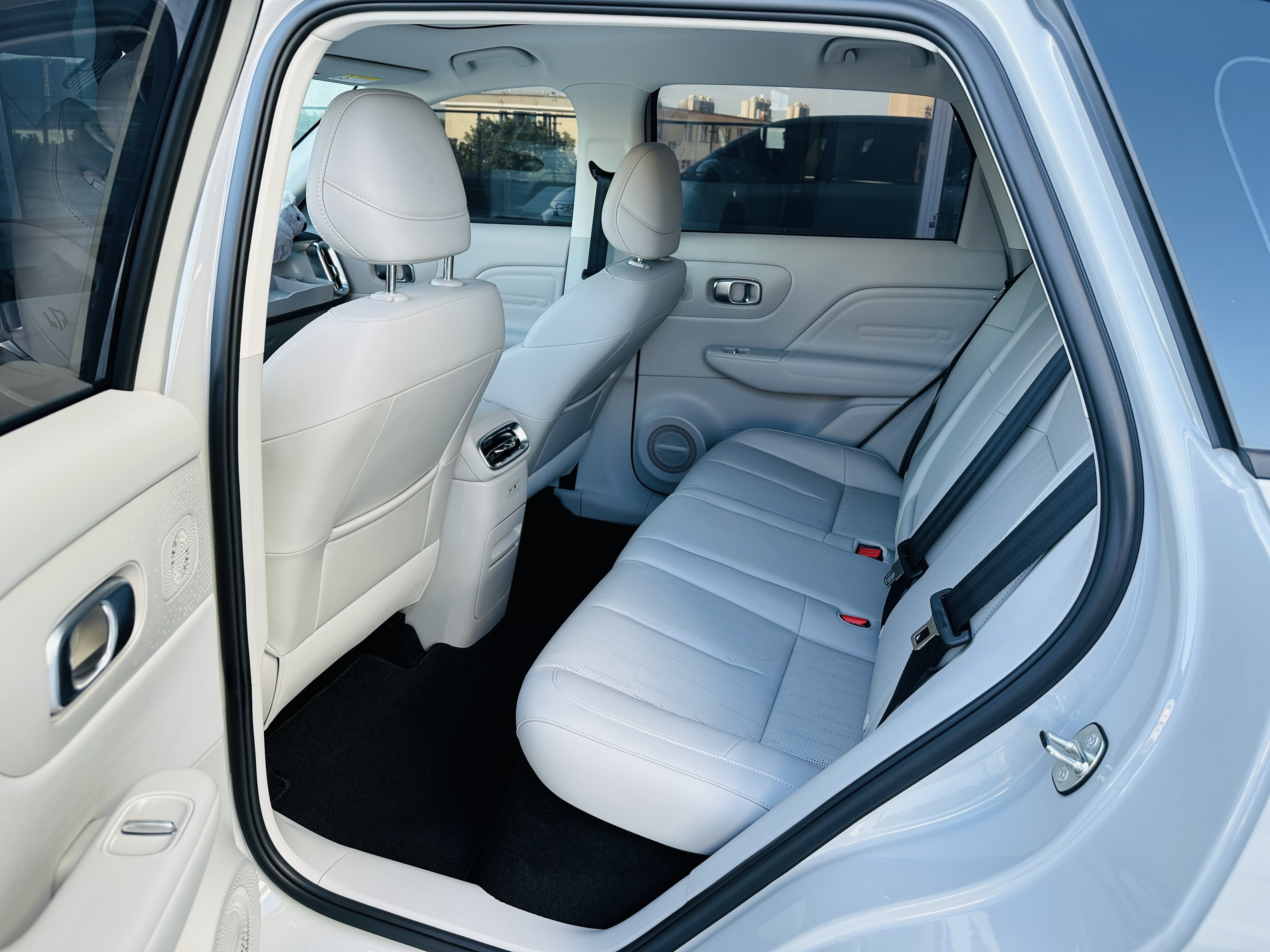 零跑汽车 零跑B10 2025 汽车图片 #7