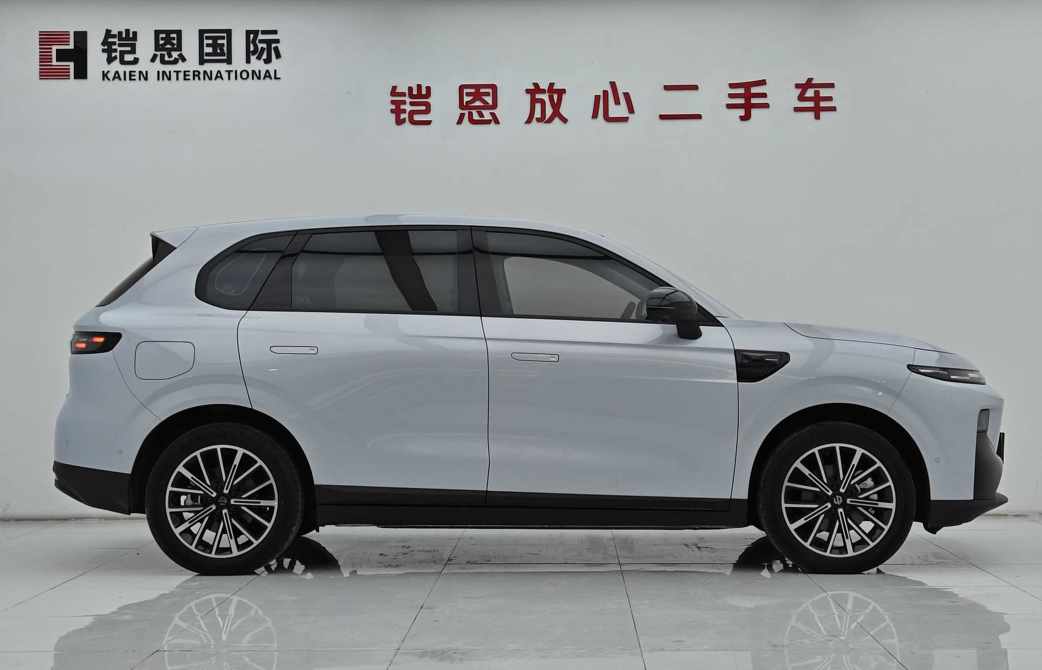 零跑汽车 零跑B10 2025 汽车图片 #7