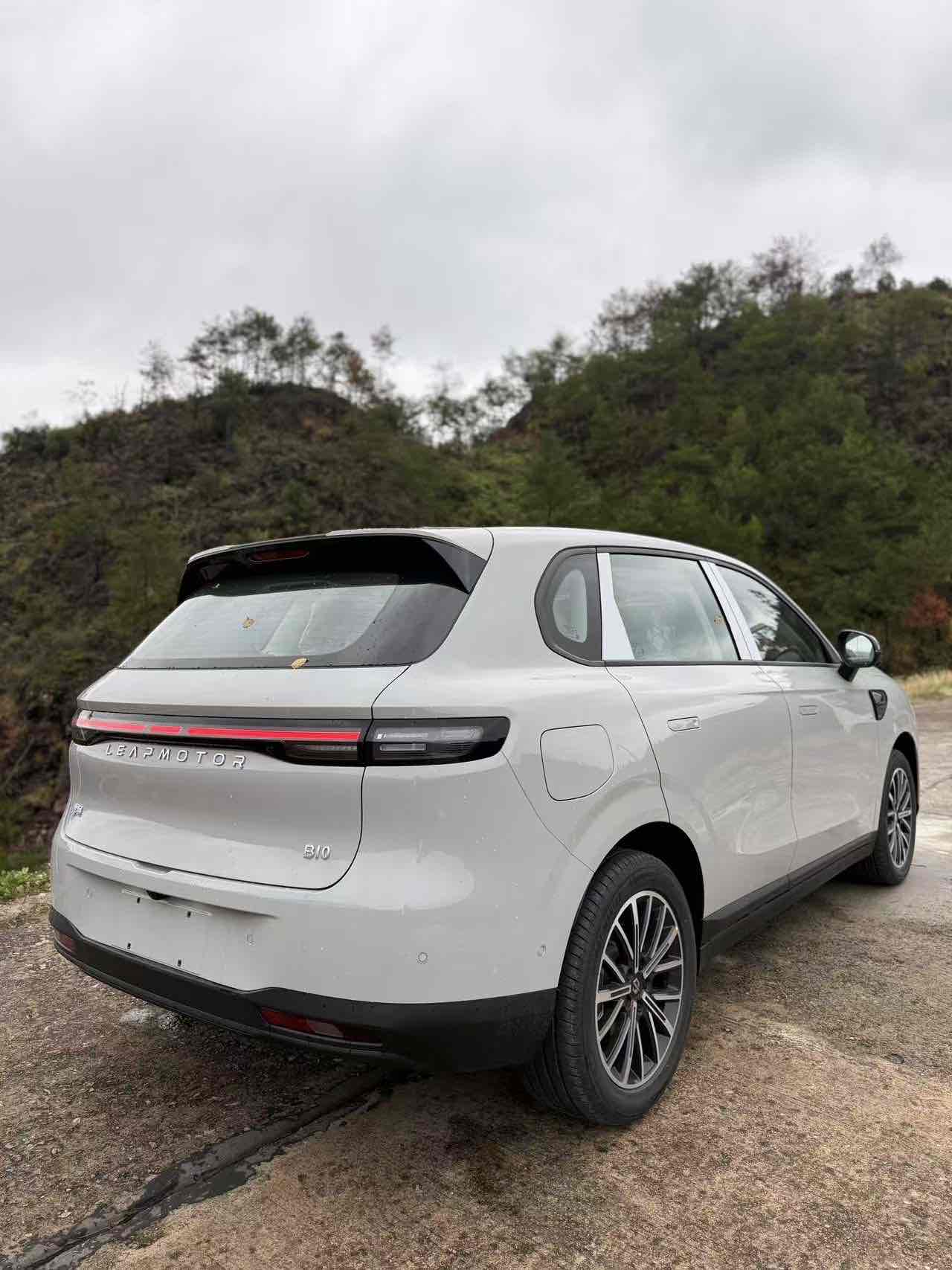 零跑汽车 零跑B10 2025 汽车图片 #7