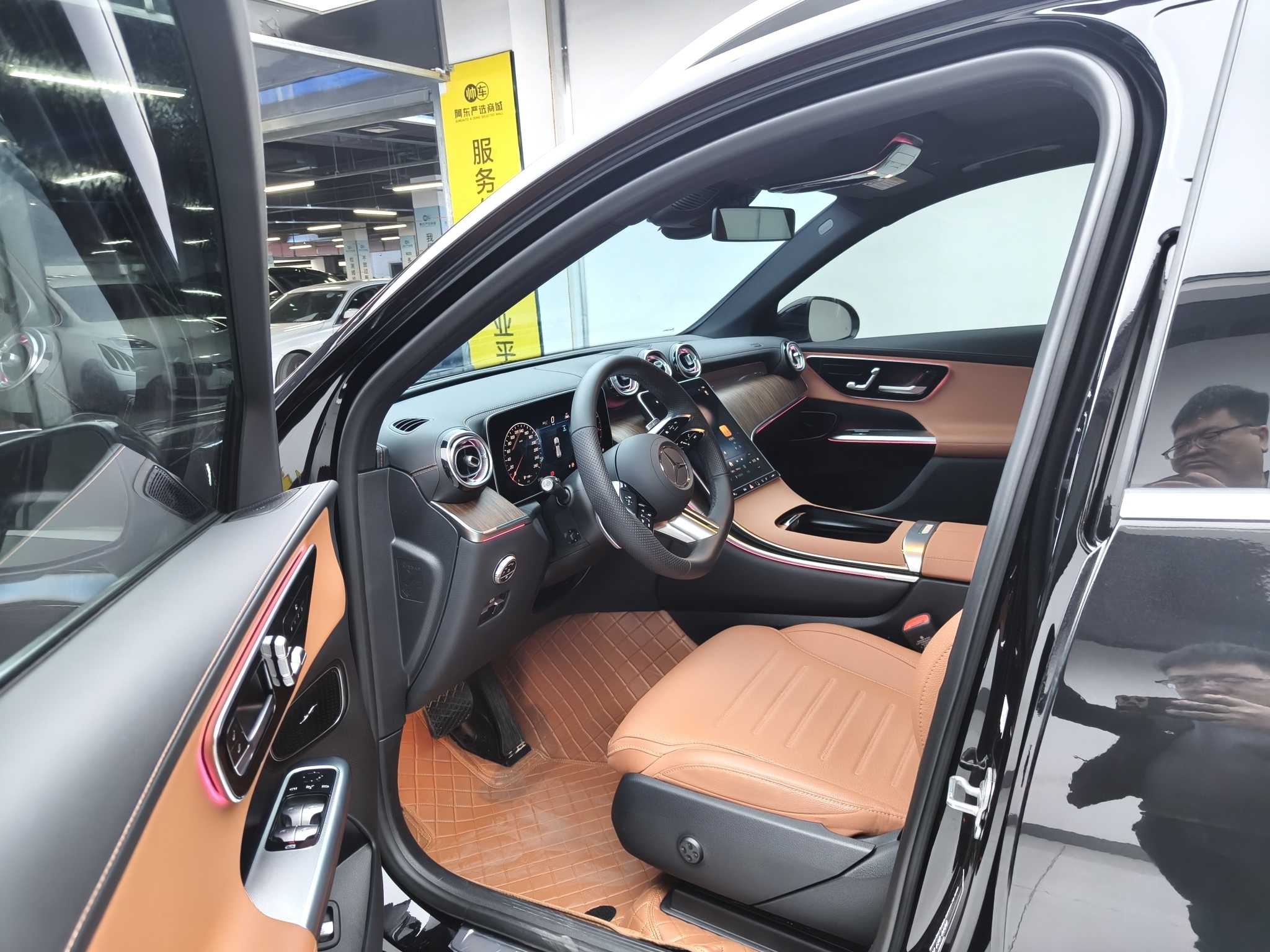 Mercedes-Benz GLC Class 2025 car image #7