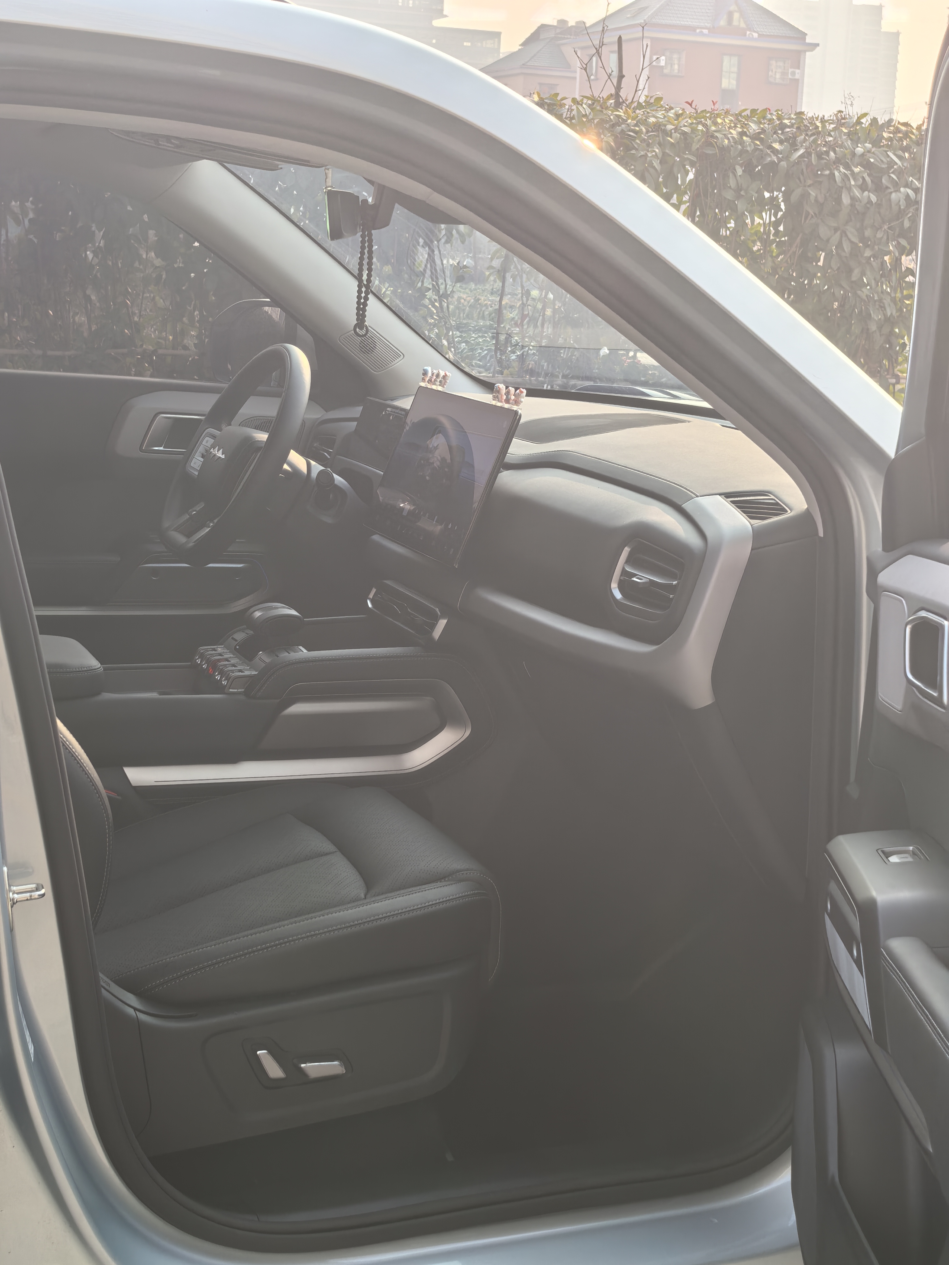 FangChengBao Tiger 3 2025 car image #7