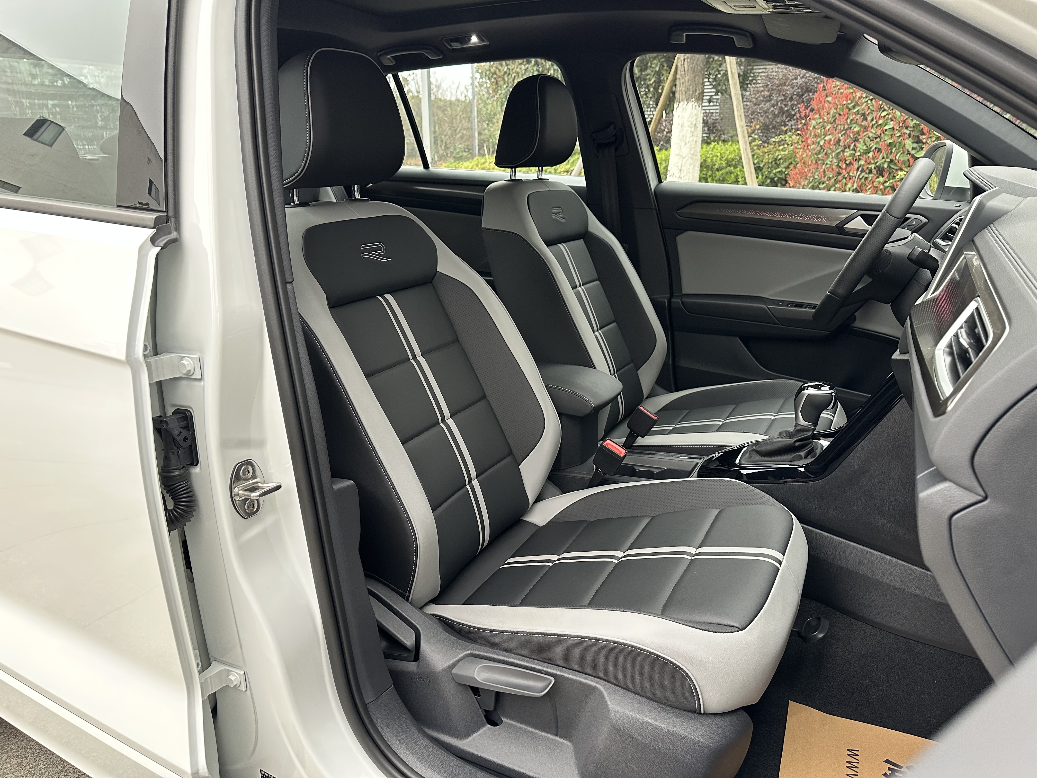 大众 T-ROC探歌 2025 汽车图片 #7