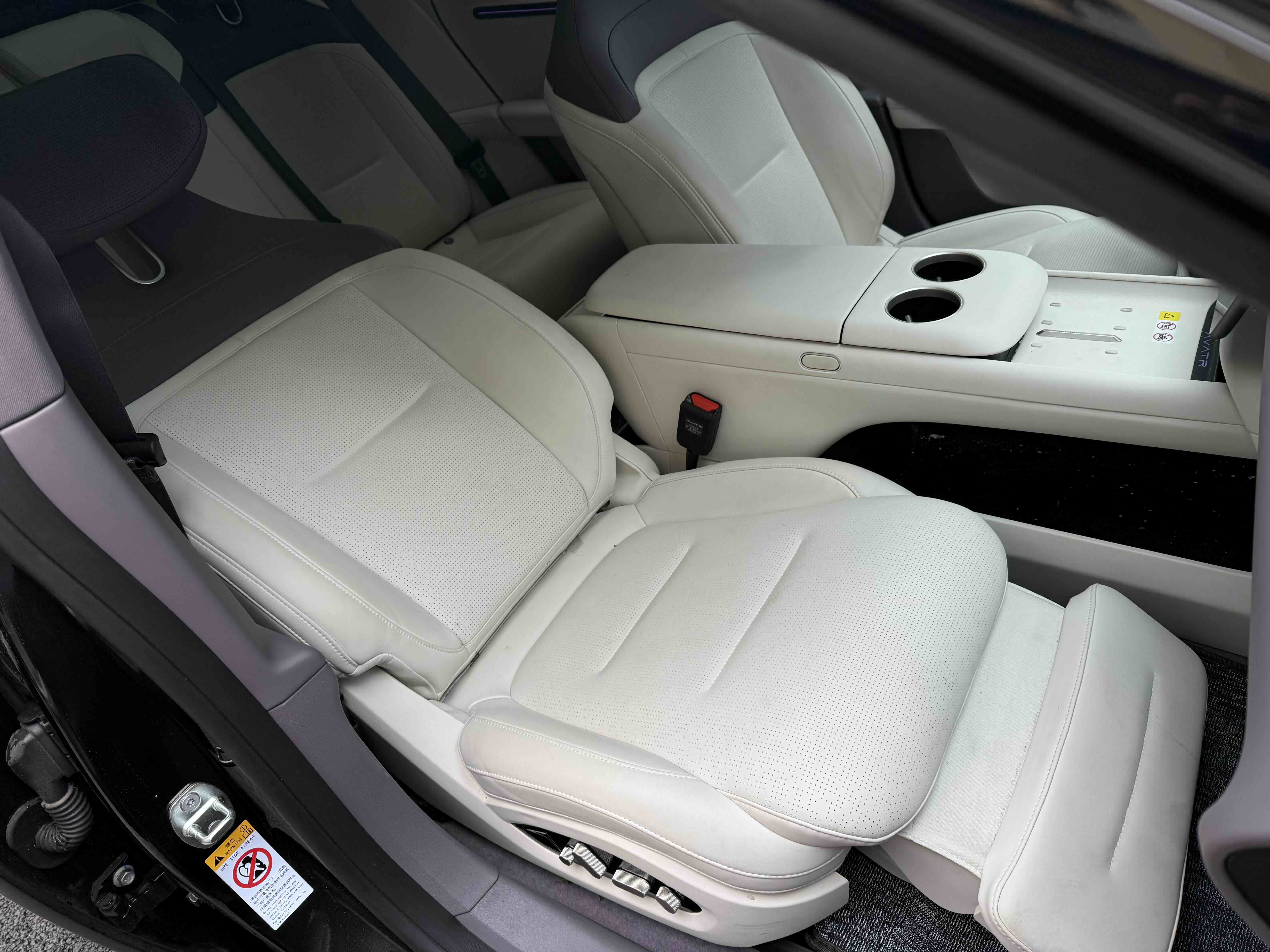 Avatr 06 2025 #7 Avatr 06 2025 immagine di auto #7