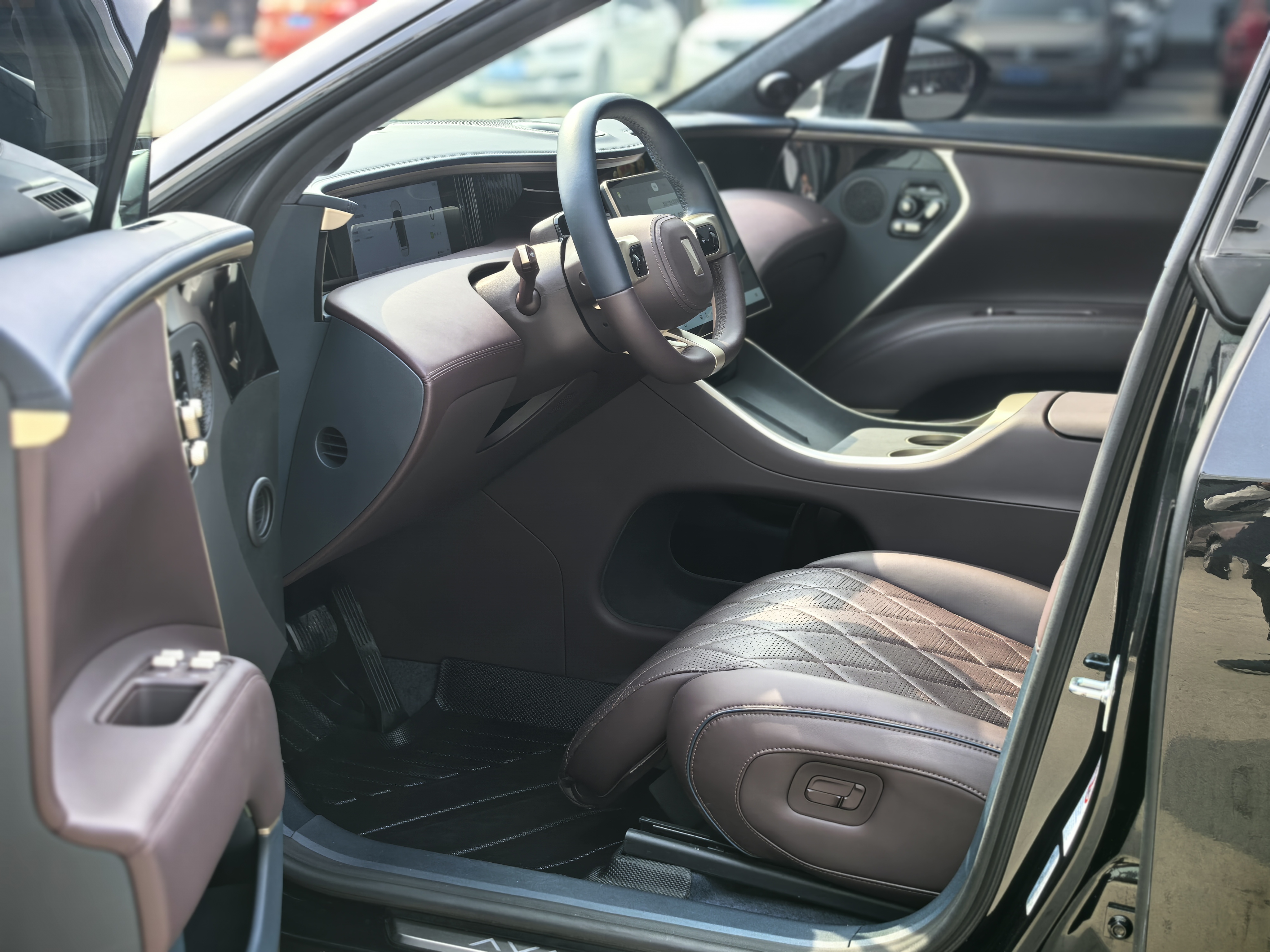 阿维塔 阿维塔11 2025 汽车图片 #7