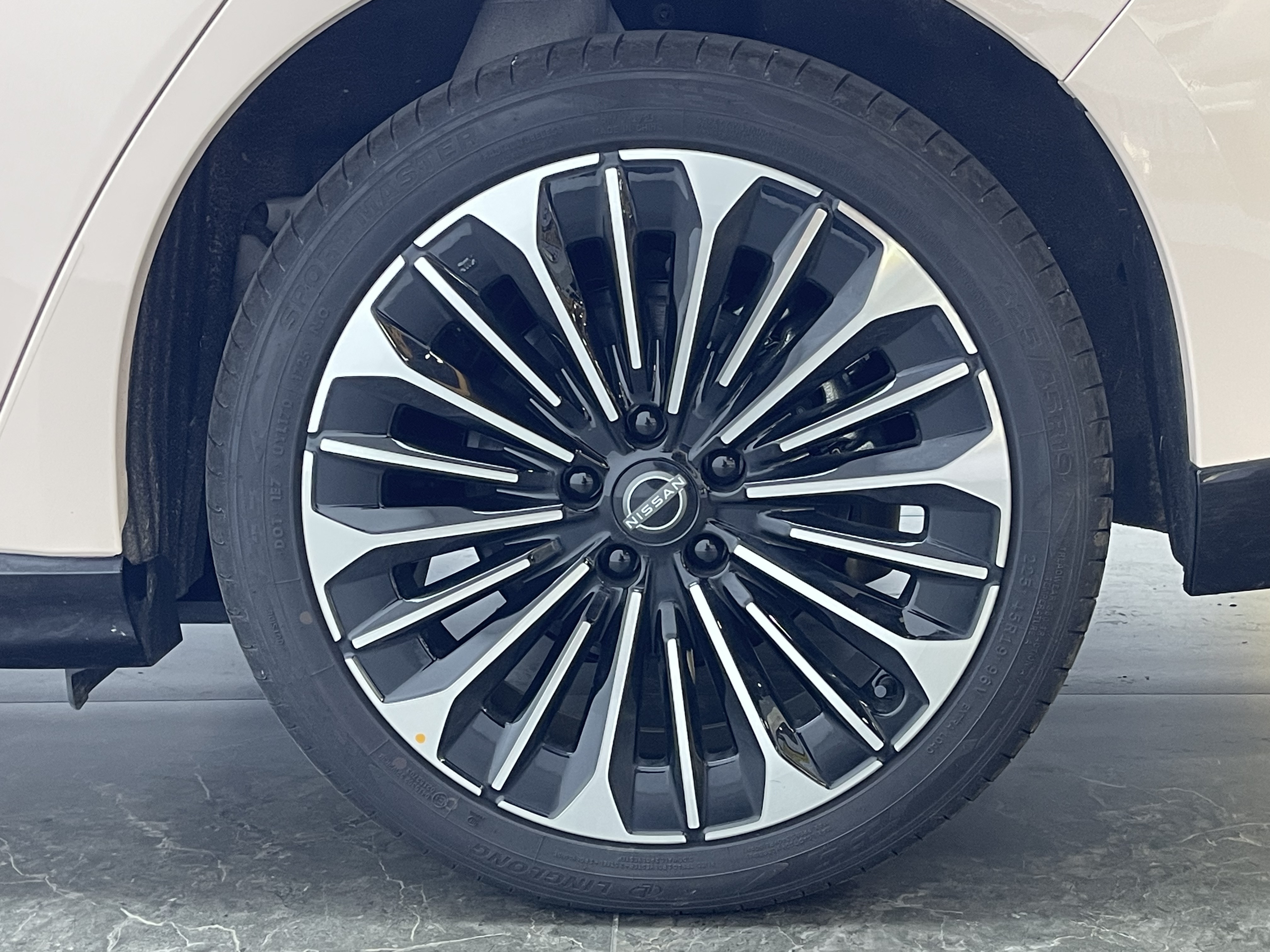 日产 日产N7 2025 汽车图片 #7