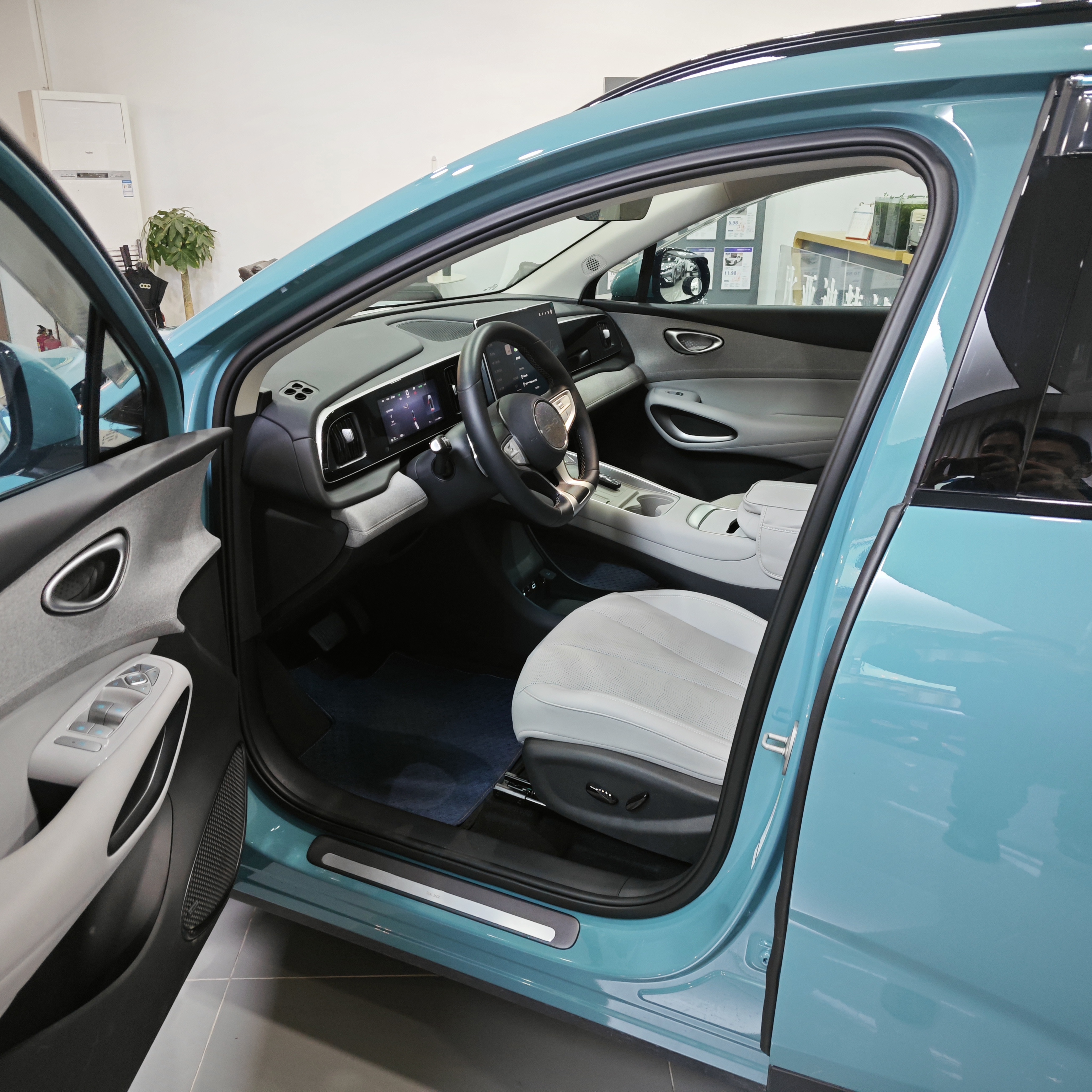 BYD Sea Lion 05 EV 2025 car image #7