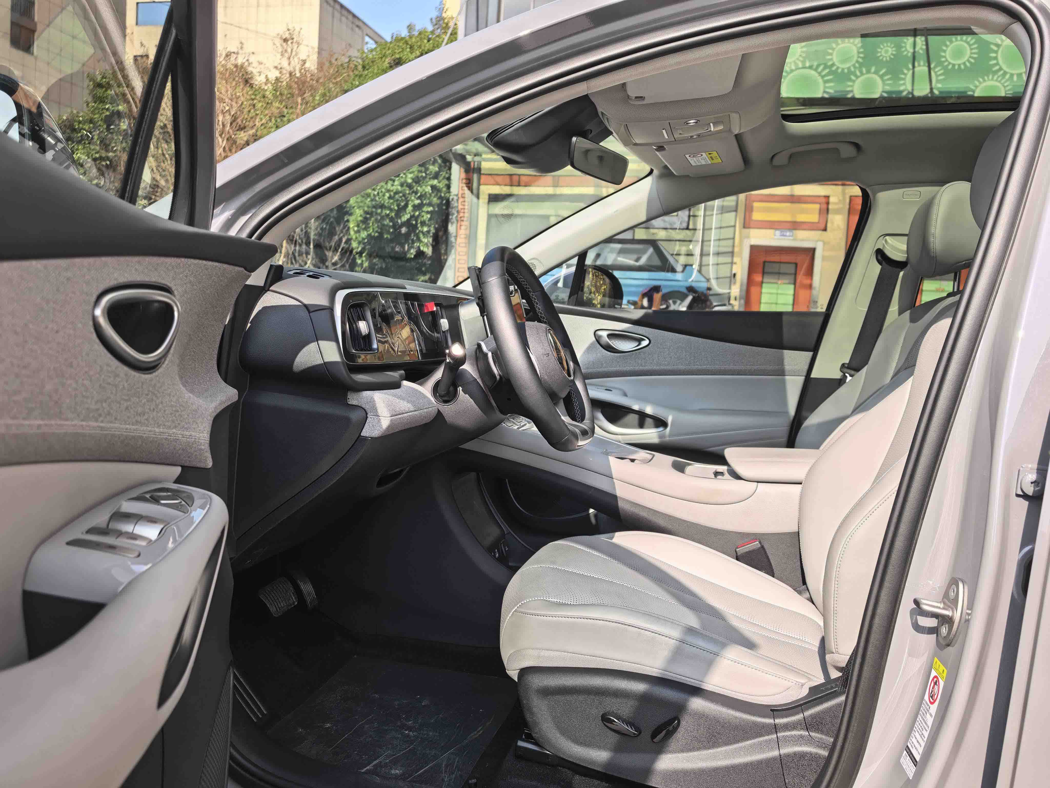 BYD Sea Lion 05 EV 2025 car image #7