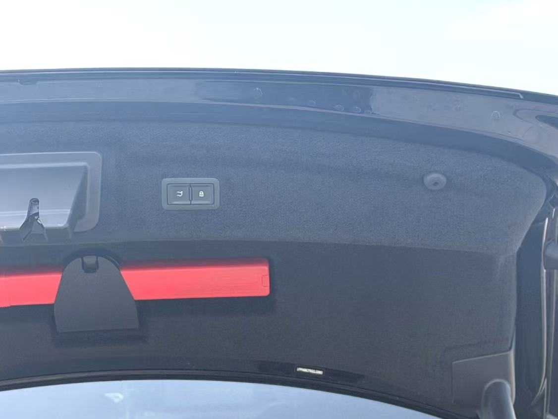 HongQi H9 2026 car image #7