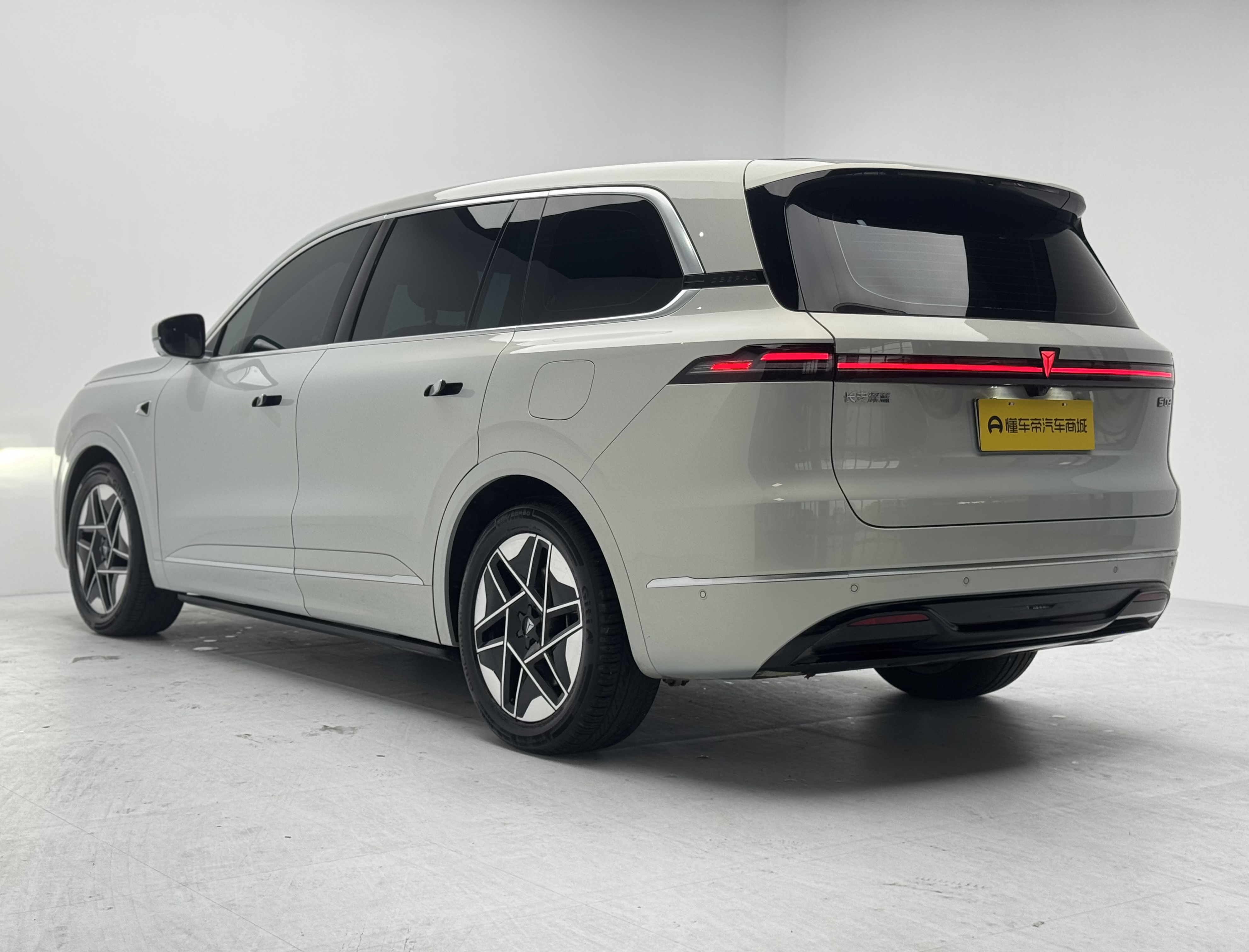 Deepal S09 2025 car image #7