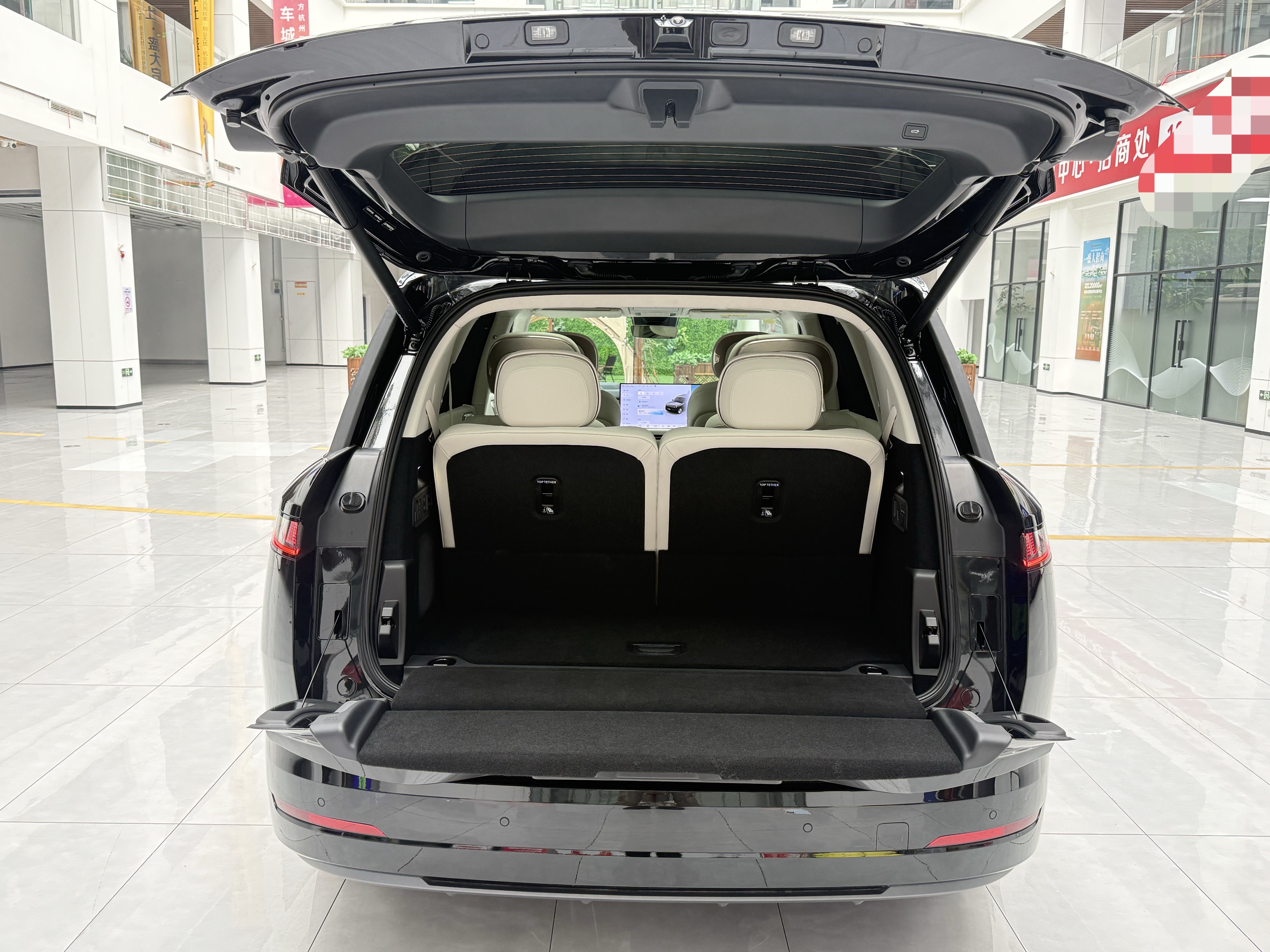 Lynk & Co 900 2025 #7 Lynk & Co 900 2025 car image #7