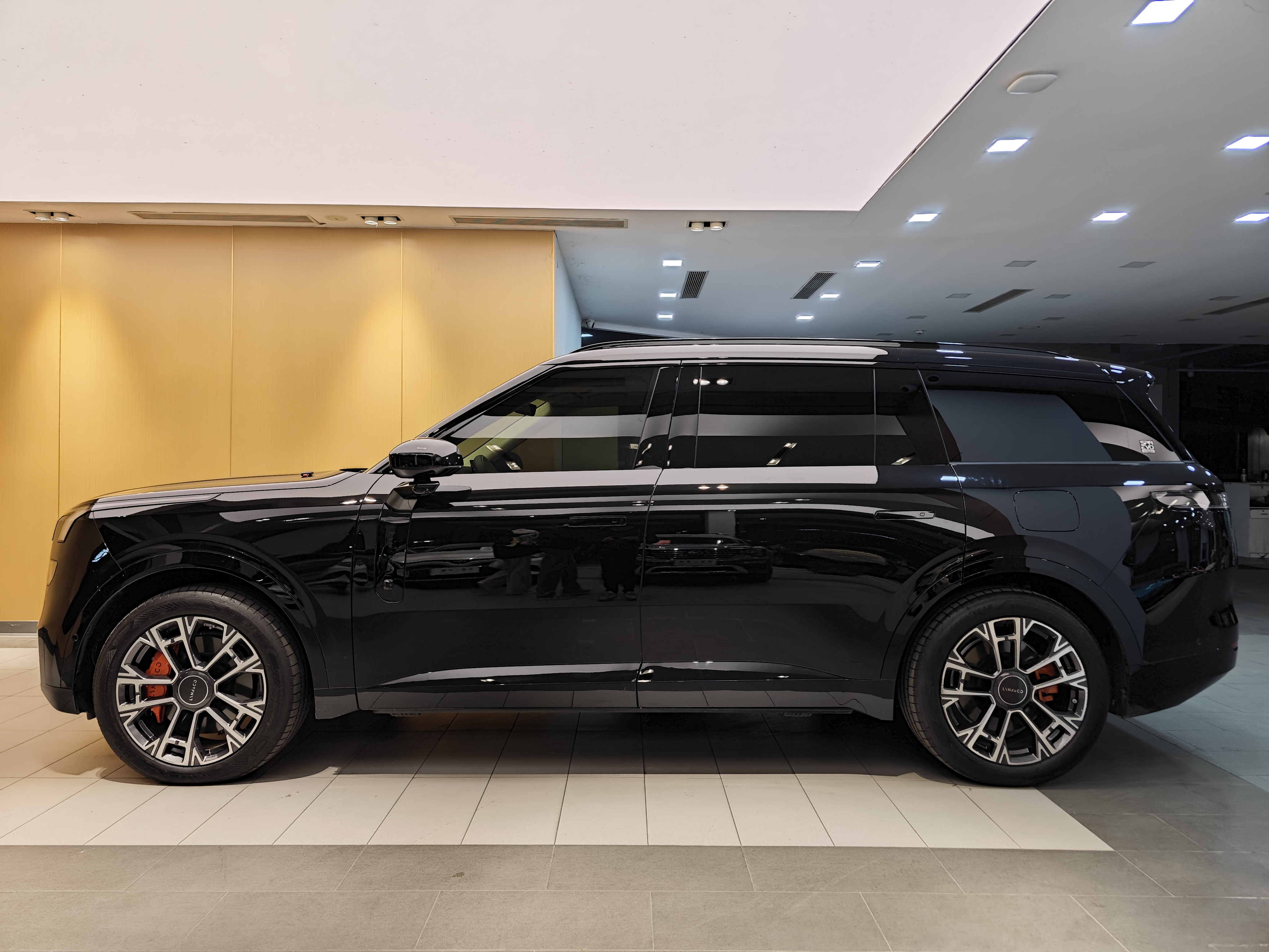 Lynk & Co 900 2025 car image #7