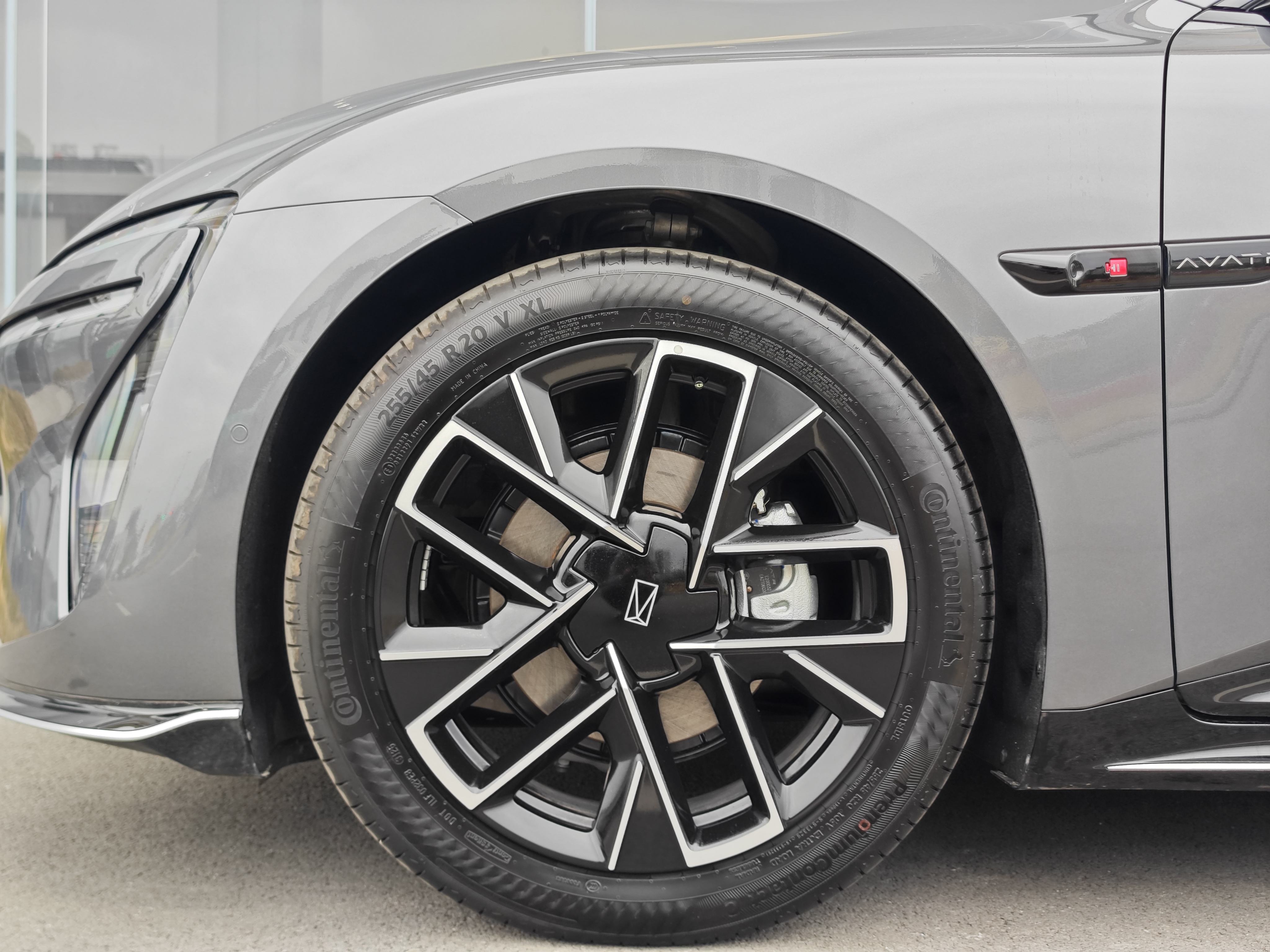 Avatr 06 2025 car image #7