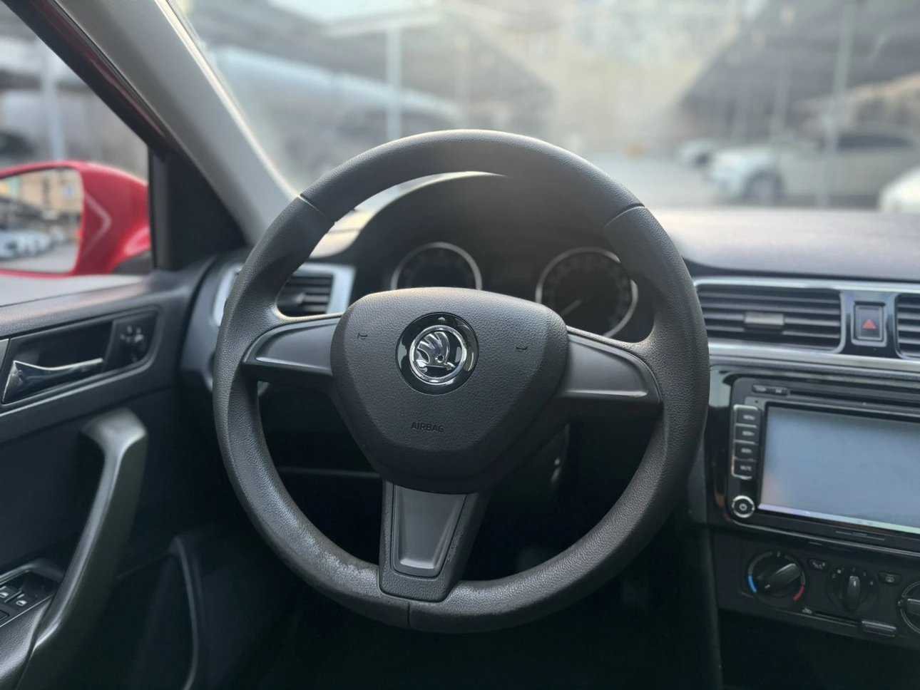 Skoda Rapid Spaceback 2015 car image #7